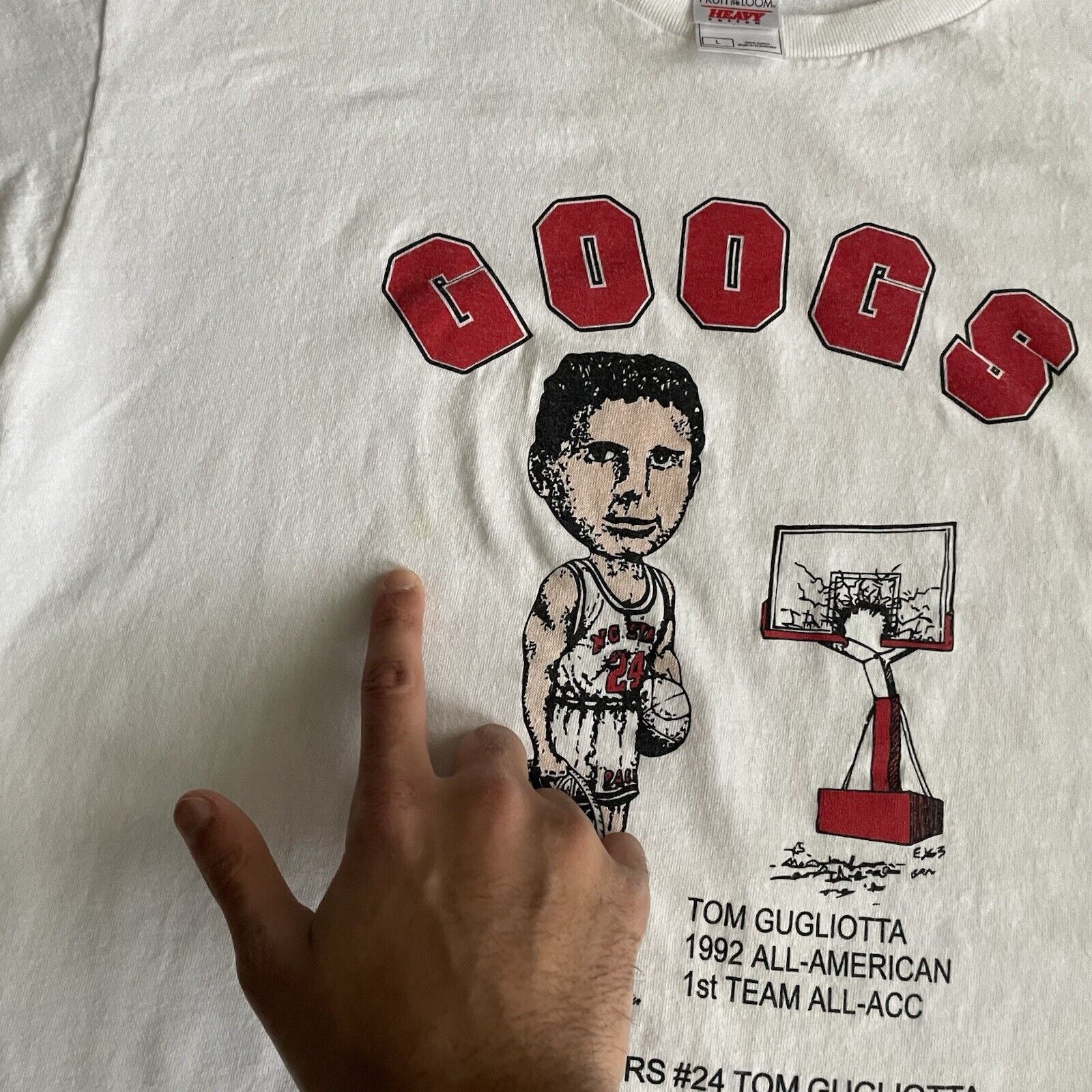 NBA × Vintage Vintage Tom Gugliotta NC State T-Shirt Size L Googs White Size US L / EU 52-54 / 3 - 5 Thumbnail