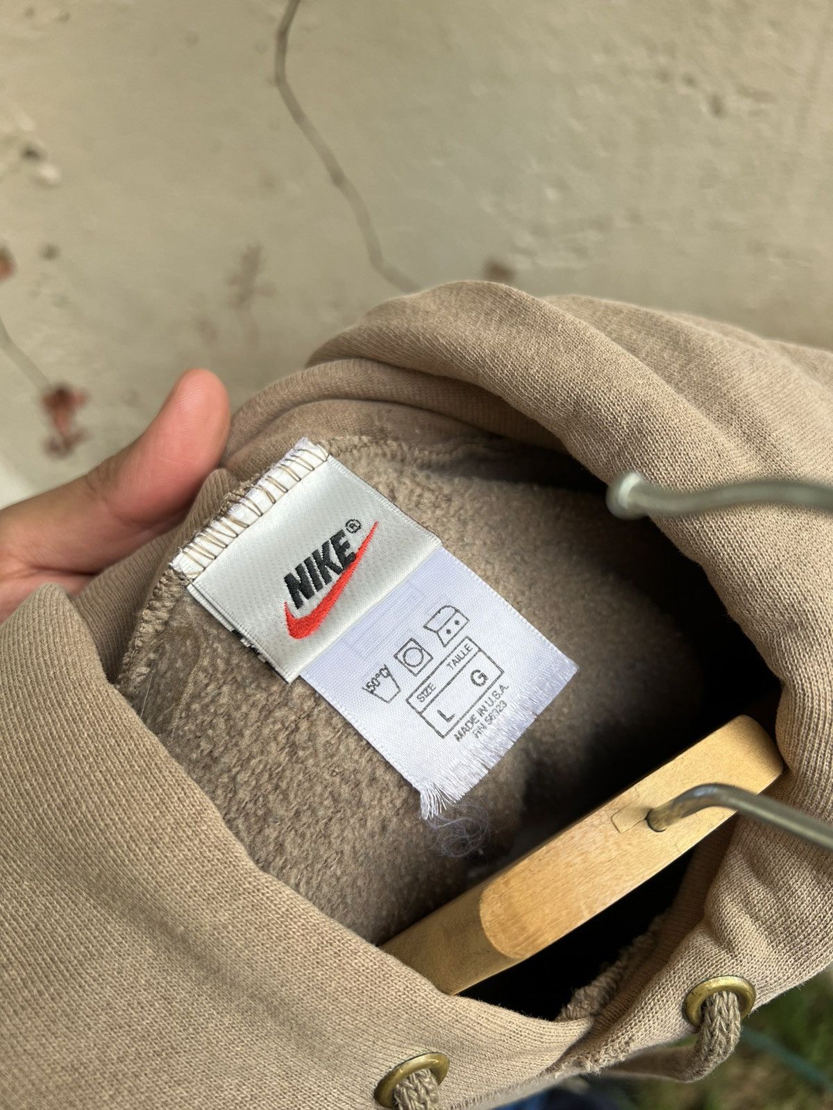 Nike 90s Nike Mini Swoosh Embroidered Boxy Hoodie Size US L / EU 52-54 / 3 - 3 Thumbnail