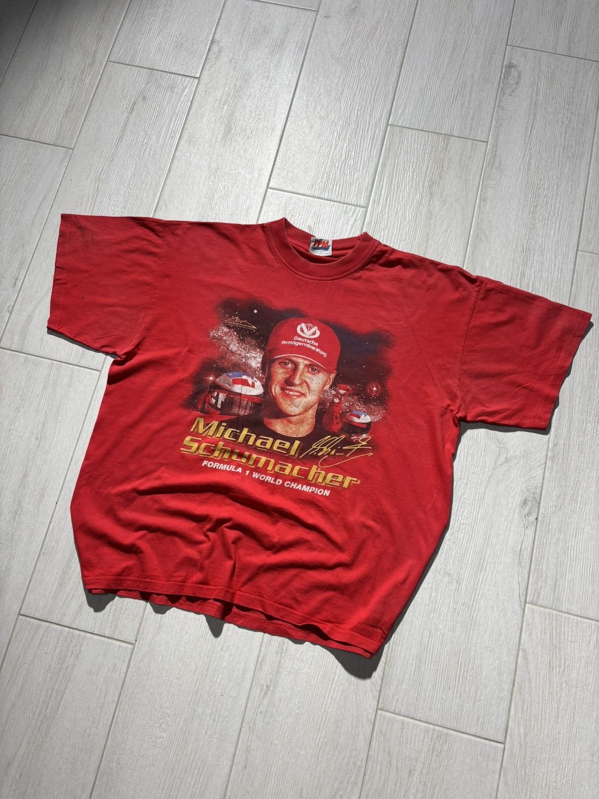 Ferrari Vintage Michael Schumacher T-Shirt Oversized Faded Size US XL / EU 56 / 4 - 1 Thumbnail