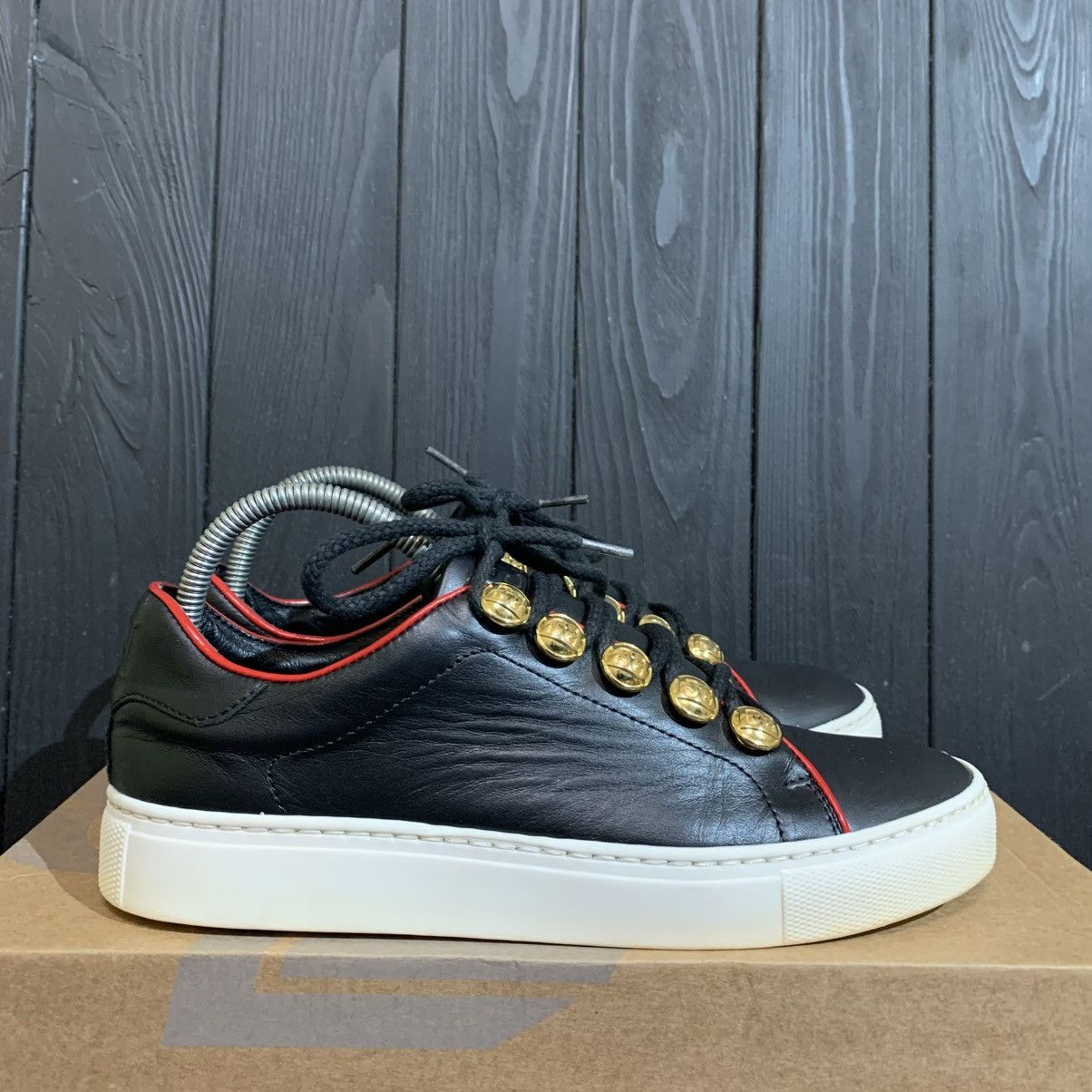 Escada RARE🔥 ESCADA Women’s Leather Lace-Up Sneakers Size 37 Size US 7 / IT 37 - 1 Thumbnail