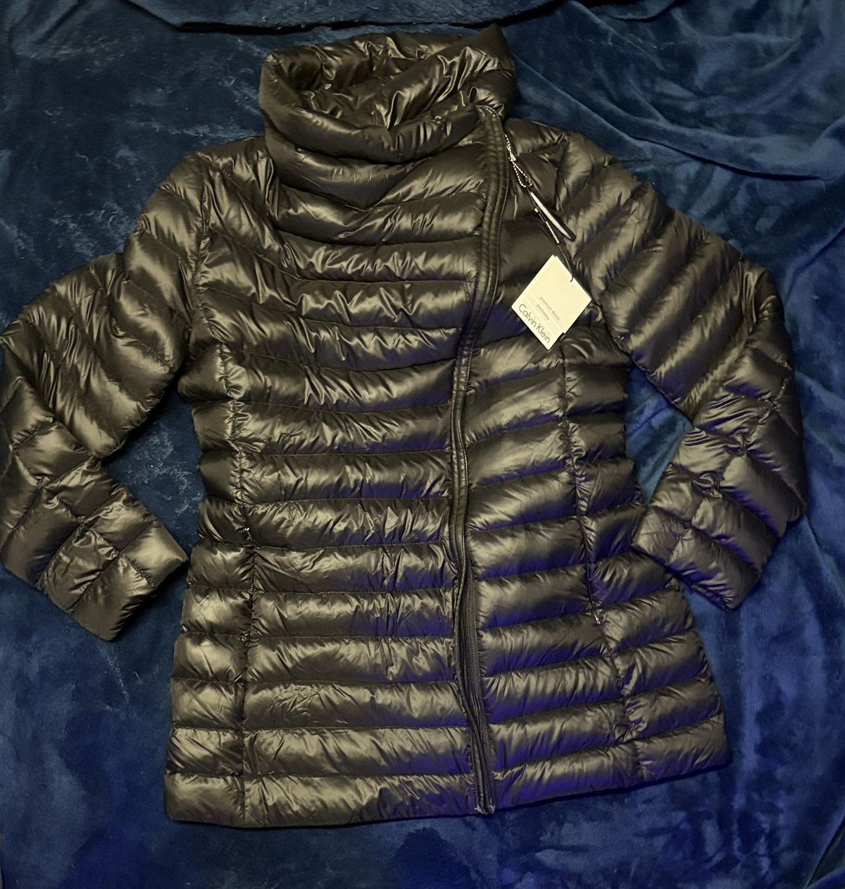 Calvin Klein Calvin Klein Womens Packable Lightweight Premium Down Puffer Size M / US 6-8 / IT 42-44 - 1 Thumbnail