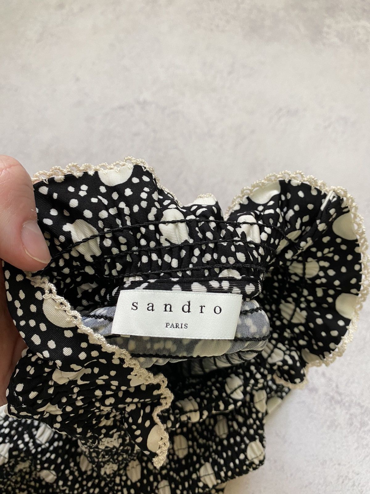 Sandro Sandro Spotted Shirred Smocked Mock Neck Top Size 2 Size M / US 6-8 / IT 42-44 - 8 Thumbnail