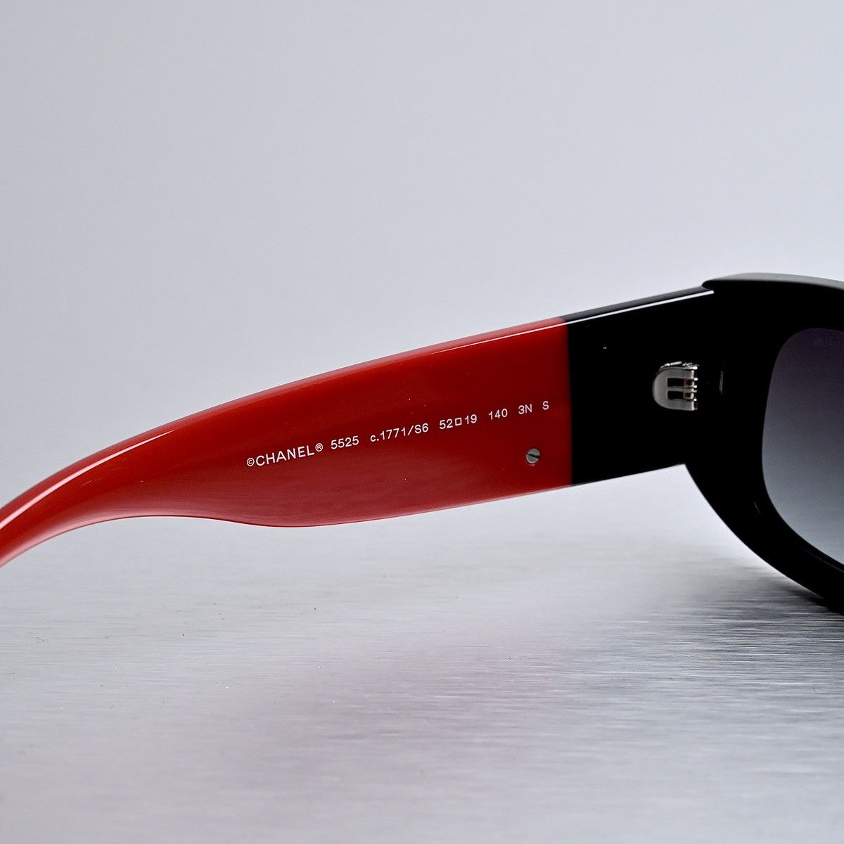 Chanel CHANEL 0CH5525 SUNGLASSES Size ONE SIZE - 4 Thumbnail