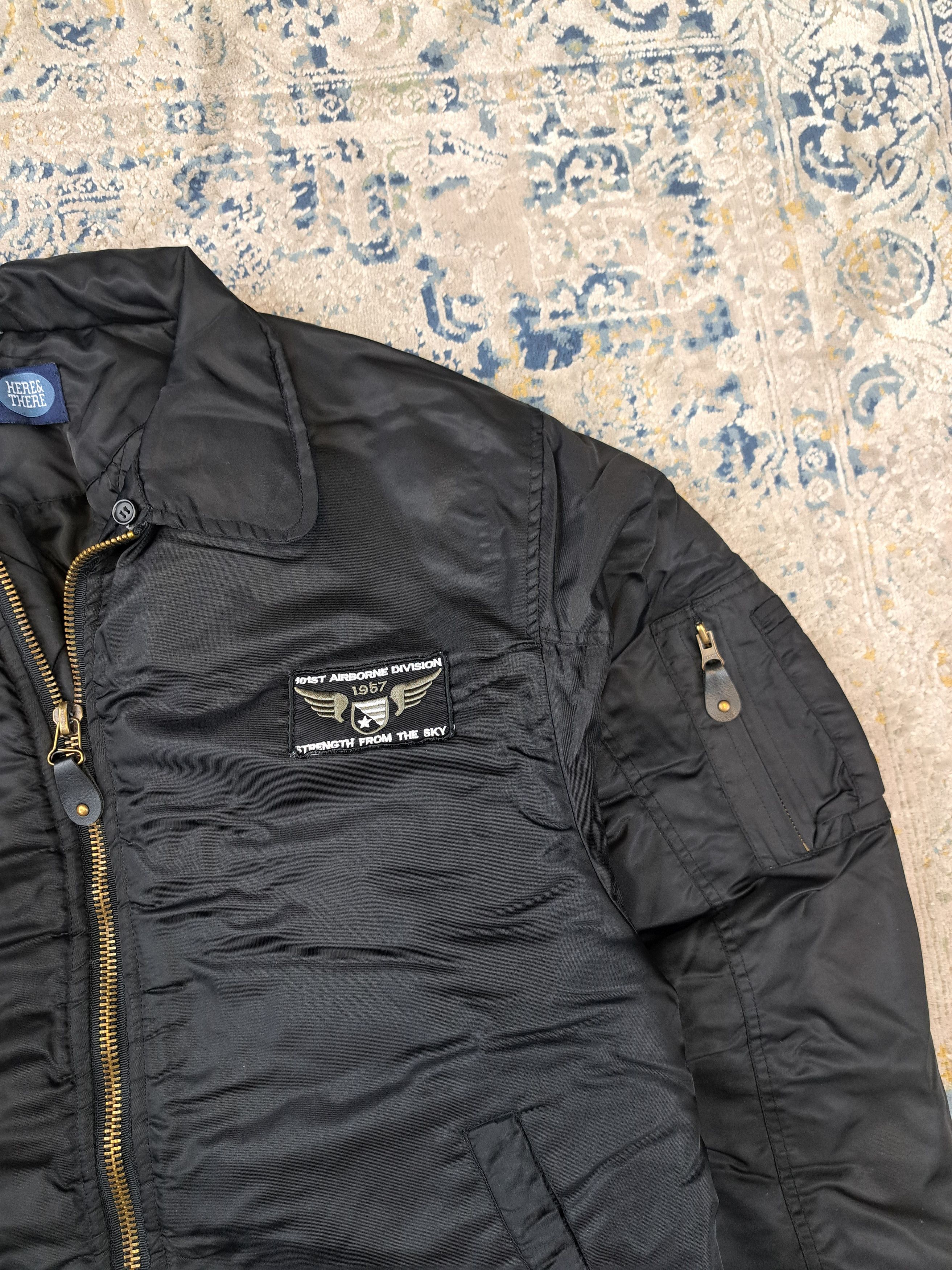 Vintage Vintage Flight Squadron Bomber Jacket CWU-45 Size US XL / EU 56 / 4 - 2 Thumbnail
