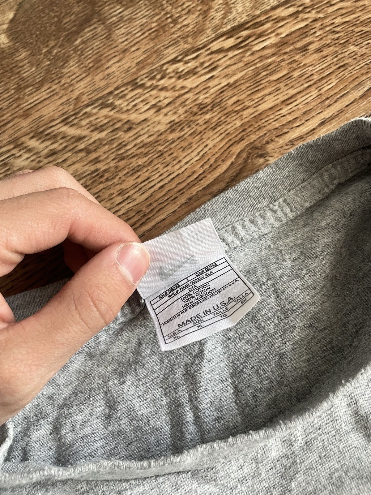 Nike × Vintage Rare Vintage Nike Swoosh Backhit Grey T Shirt Size US XL / EU 56 / 4 - 5 Thumbnail