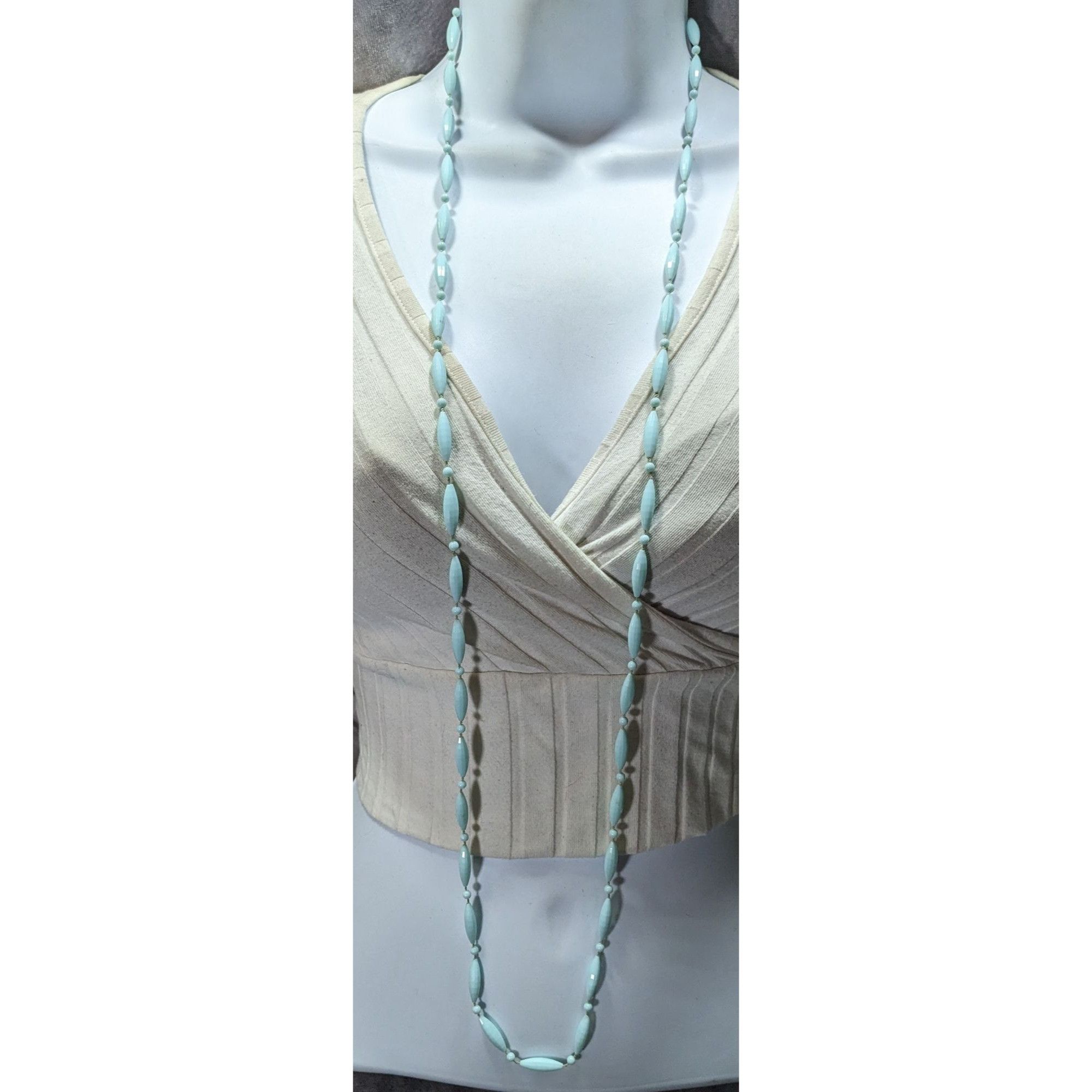 Other Vintage Retro Pastel Blue Faceted Beaded Necklace Size ONE SIZE - 4 Thumbnail
