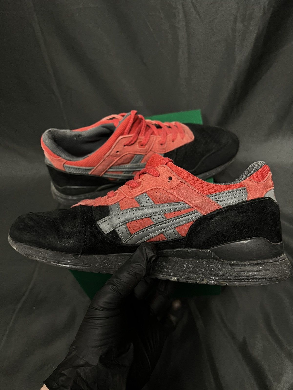 Asics × Japanese Brand Asics Gel Lyte 3 Christmas Pack Size US 10 / EU 43 - 2 Thumbnail