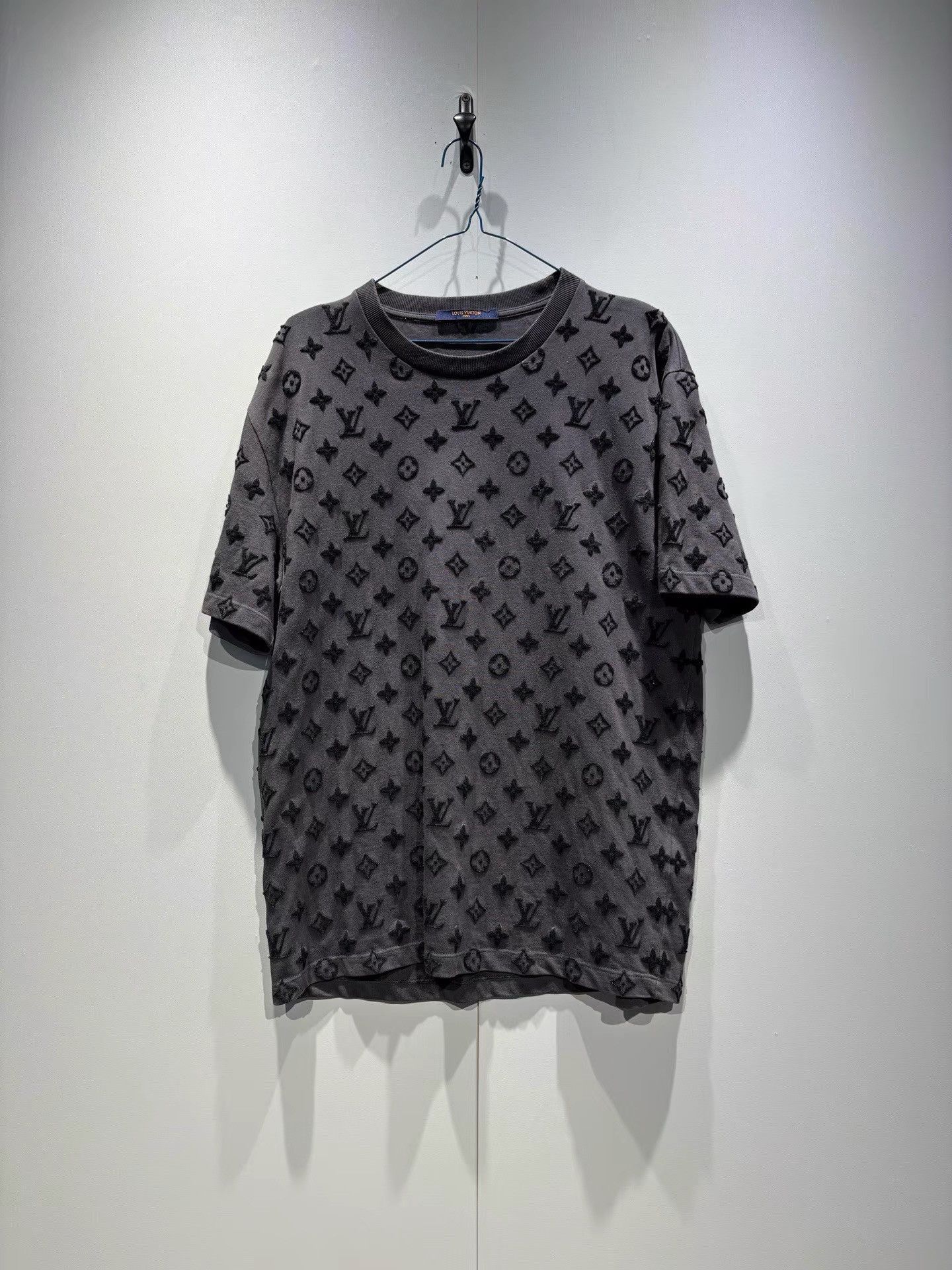 Louis Vuitton Louis Vuitton Monogram Strap Short Sleeve T-shirt K34 Size US L / EU 52-54 / 3 - 1 Thumbnail