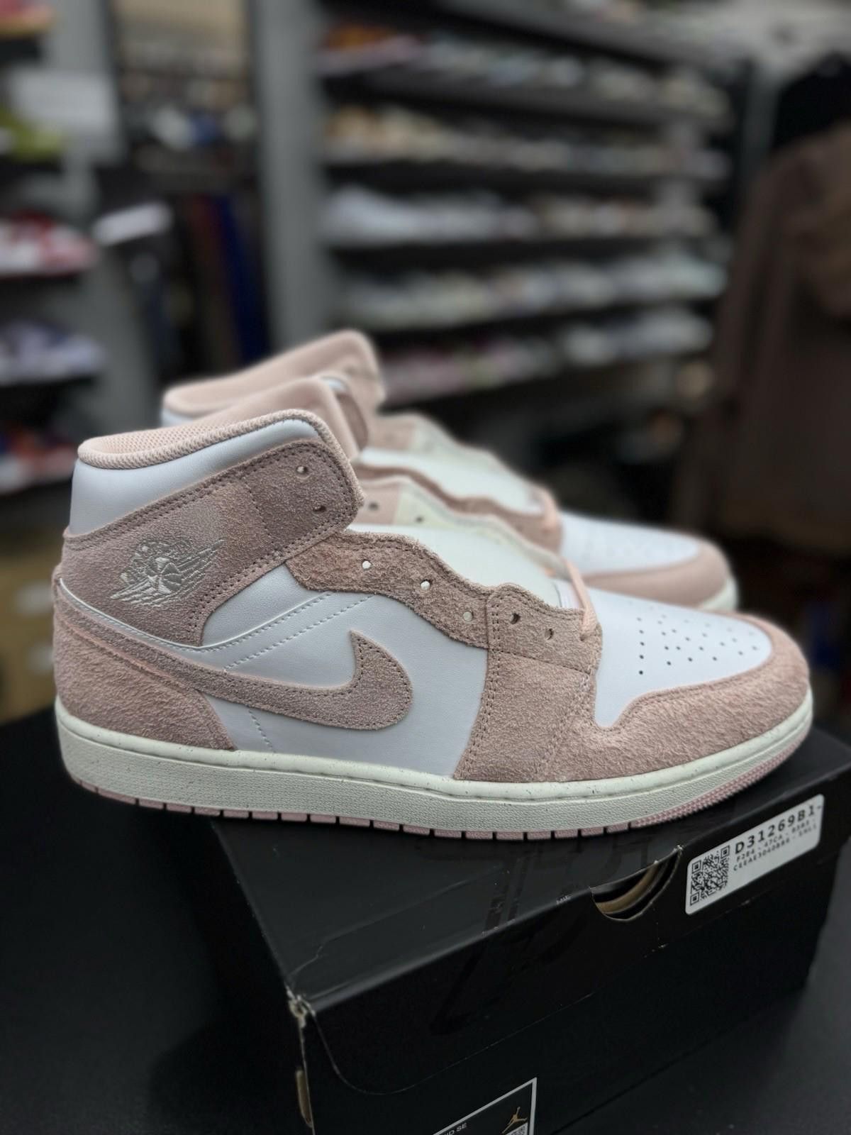 Nike Nike Air Jordan 1 Mid SE Legend Pink Sail FN5215-161 (13) Size US 13 / EU 46 - 1 Thumbnail