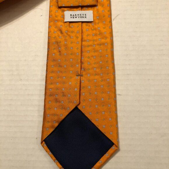 Barneys New York BARNEYS MEN'S NEW ORANGE SILK TIE 3 1/2" X 60" Size ONE SIZE - 6 Thumbnail