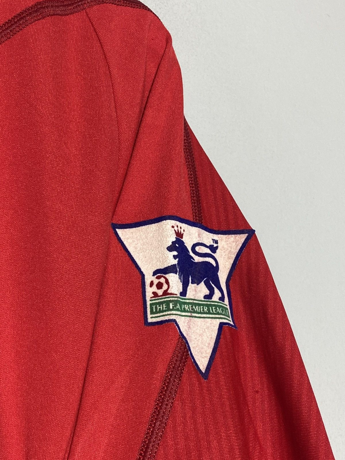 Reebok #10 Owen Liverpool FC 2002-2004 Home Reebok Football Shirt Size US L / EU 52-54 / 3 - 12 Thumbnail