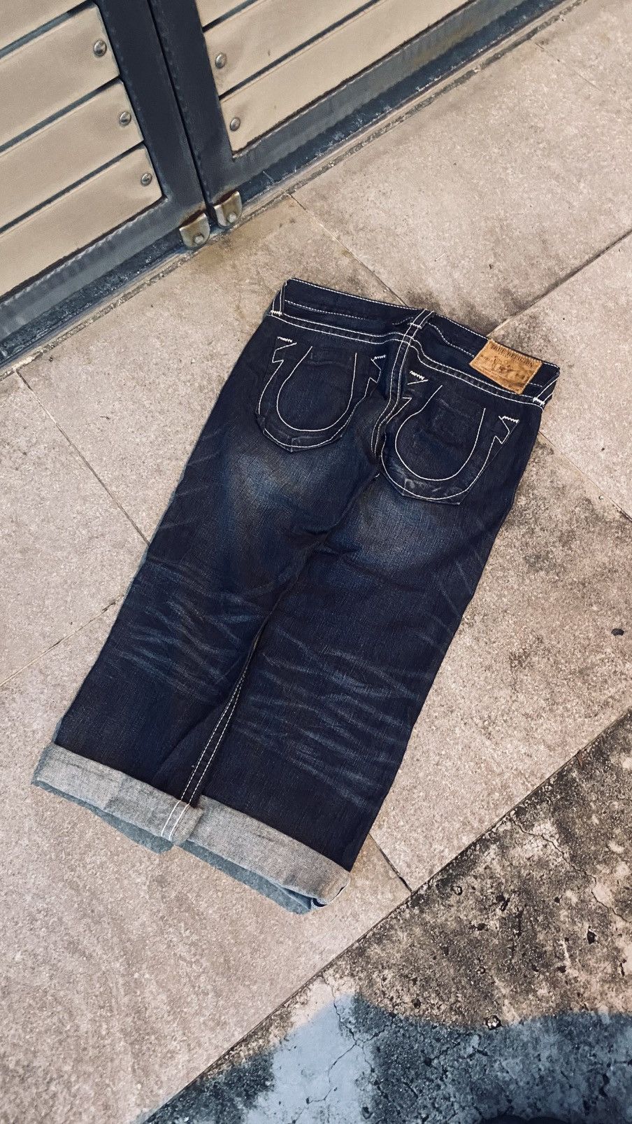 True Religion TRUE RELIGION BAGGY RAW DENIM JEANS Size US 38 / EU 54 - 9 Thumbnail