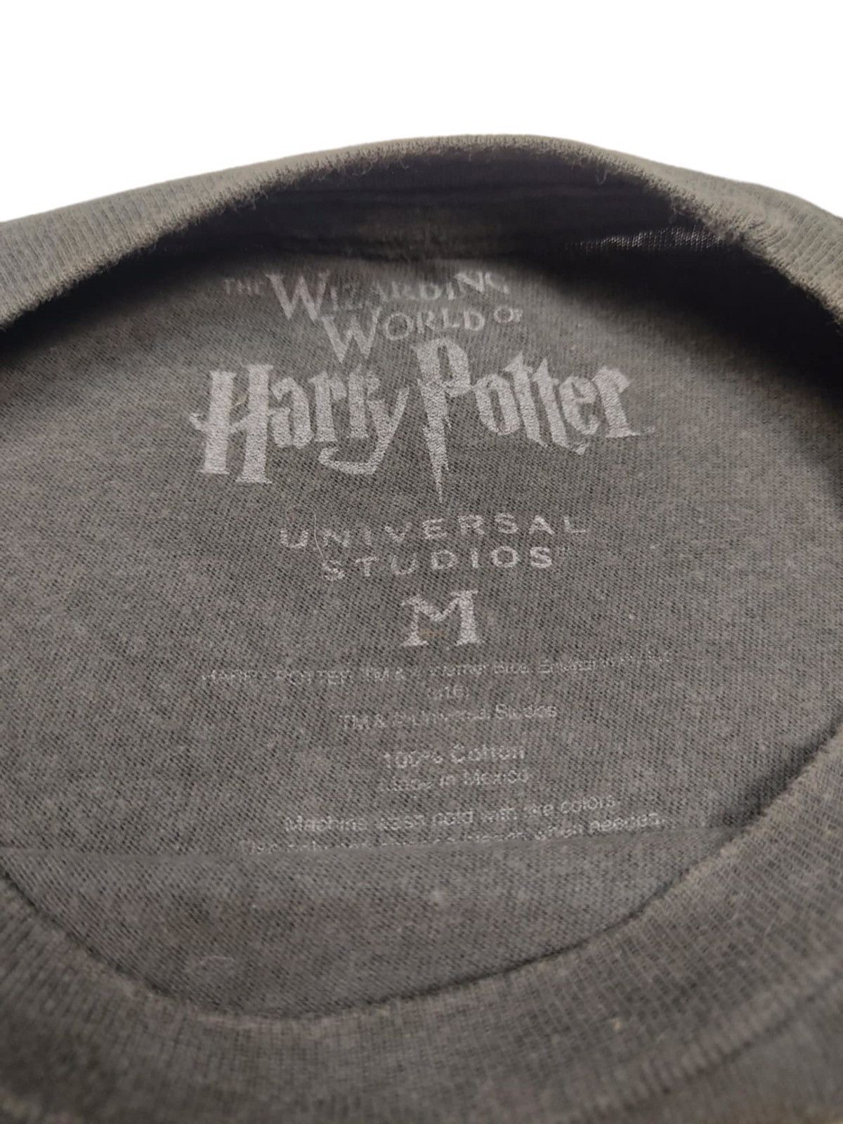 Universal Studios Wizarding World Of Harry Potter Loyal Mufflepuff T-Shirt Size US M / EU 48-50 / 2 - 6 Thumbnail