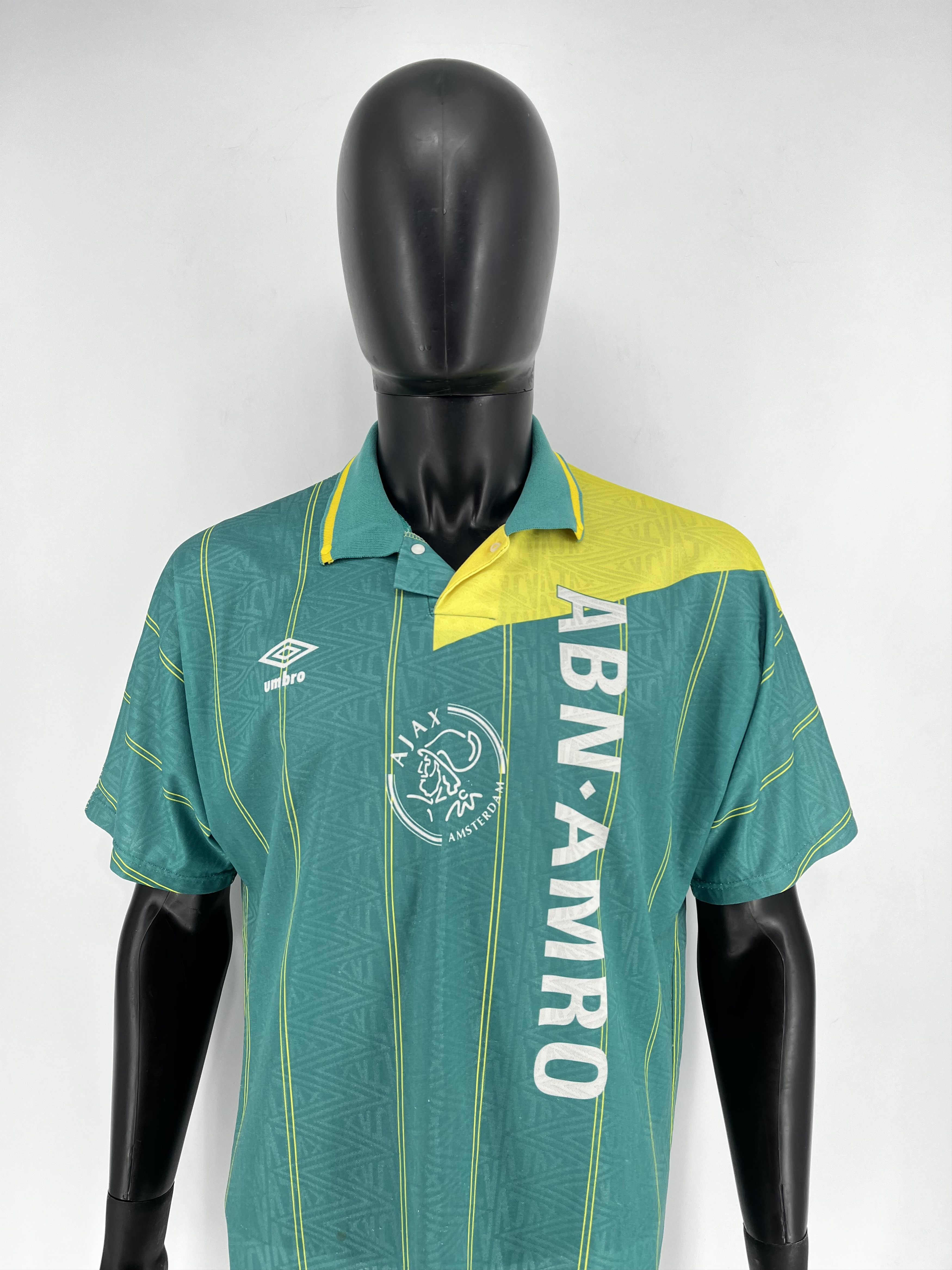 Sports Specialties Original Ajax 1991/92/1993 Umbro Away Football Shirt Jersey Size US L / EU 52-54 / 3 - 1 Thumbnail