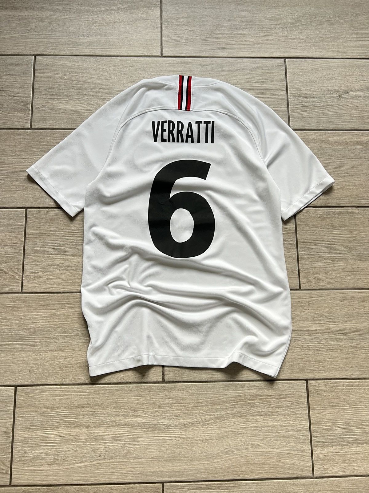 Nike AUTHENTIC PSG JERSEY MARCO VERRATTI SMALL 2018 Size US S / EU 44-46 / 1 - 9 Thumbnail