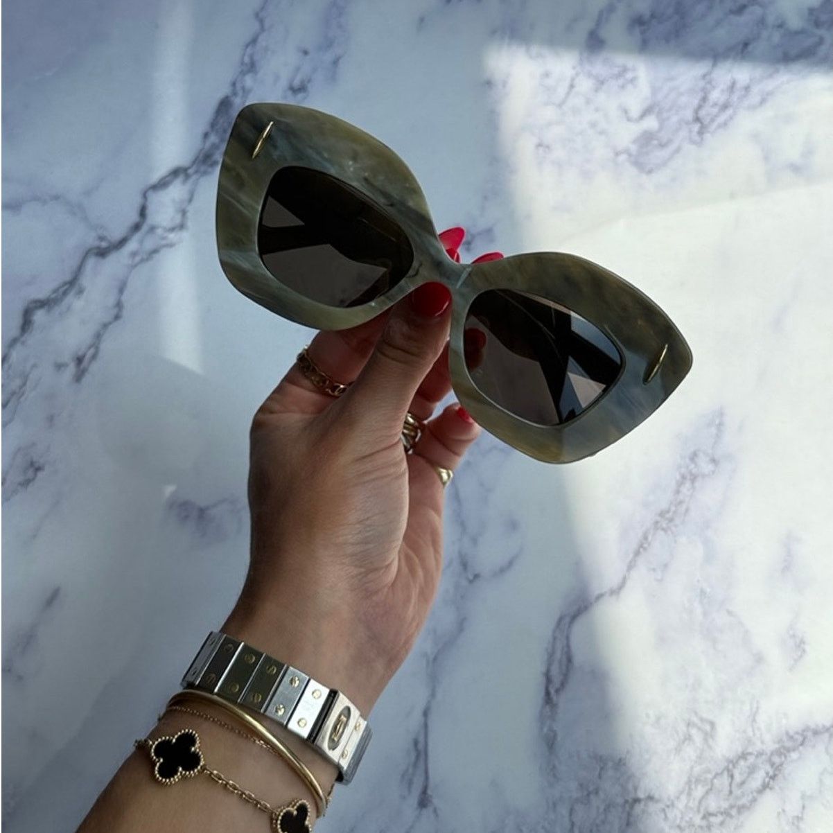 NEW Loewe LW40127I Anagram Thick Sunglasses in Green LOEWE LW 40127I main image 3