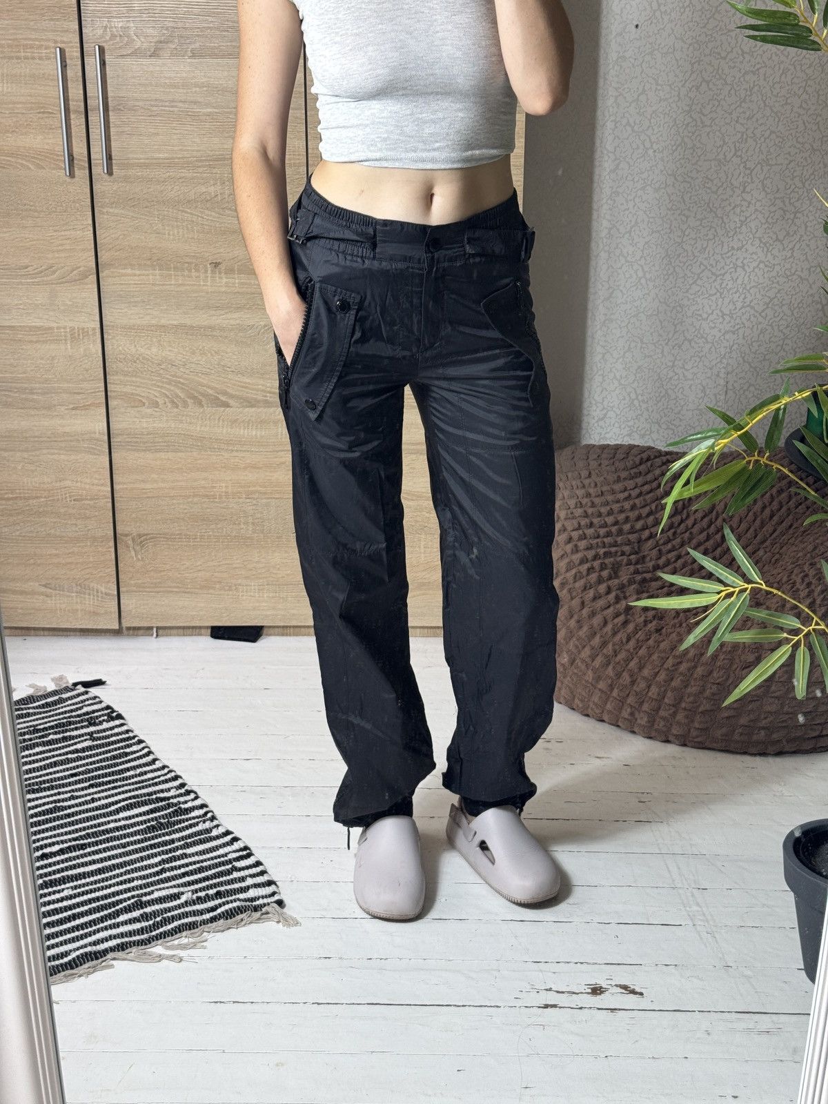 Iceberg VINTAGE ICEBERG NYLON AVANT GARDE PANTS Size 26" / US 2 / IT 38 - 14 Thumbnail
