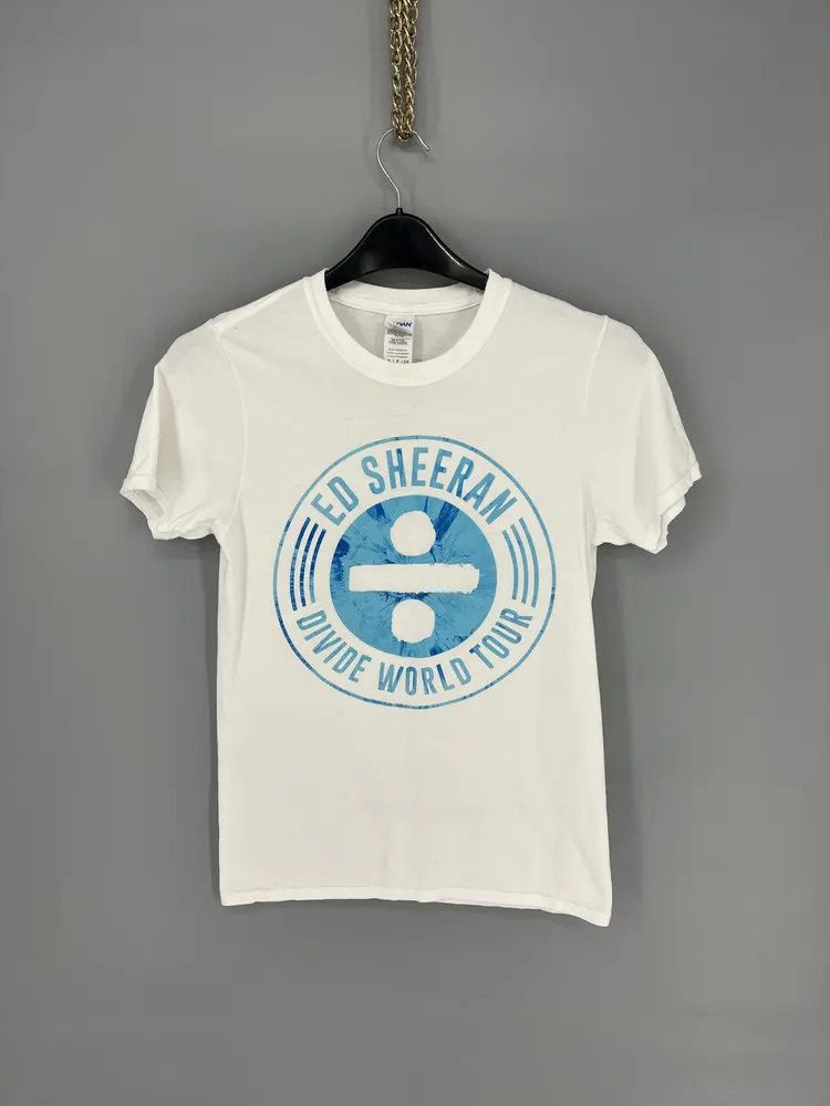 Vintage Vintage Y2K Ed Sheeran Divide World Tour T-Shirt S Size Size US S / EU 44-46 / 1 - 1 Thumbnail