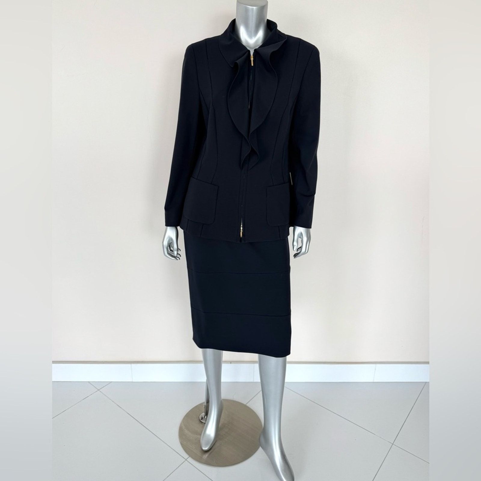 Escada ESCADA women 2 pieces dark blue costume size 44 GR or 12US Size 34" / US 12 / IT 48 - 1 Thumbnail