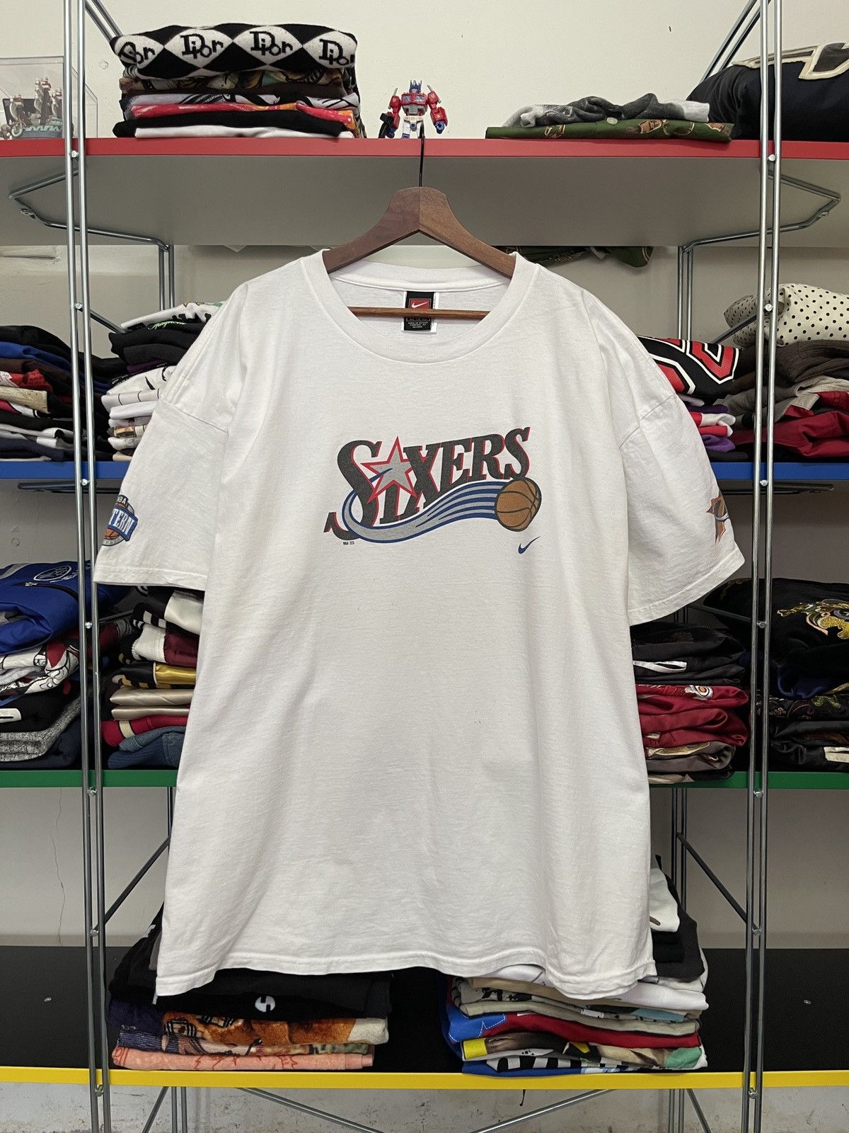 Nike Vintage 90s Nike Sixers 76 Nba Graphic Tee Size US XXL / EU 58 / 5 - 1 Thumbnail
