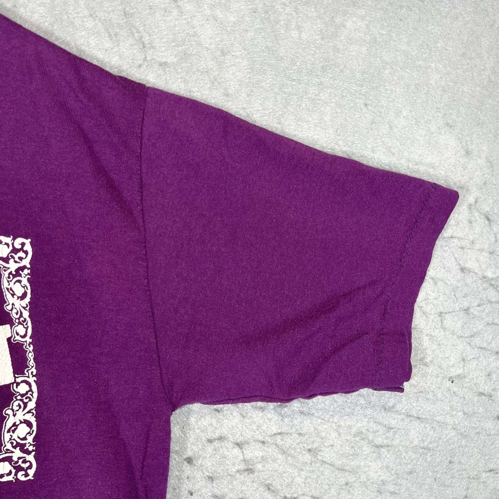 Vintage VINTAGE Sportswear T-Shirt Shirt Mens Small Purple 1983 USA Brigadoon NMHS A1 Size US S / EU 44-46 / 1 - 5 Thumbnail