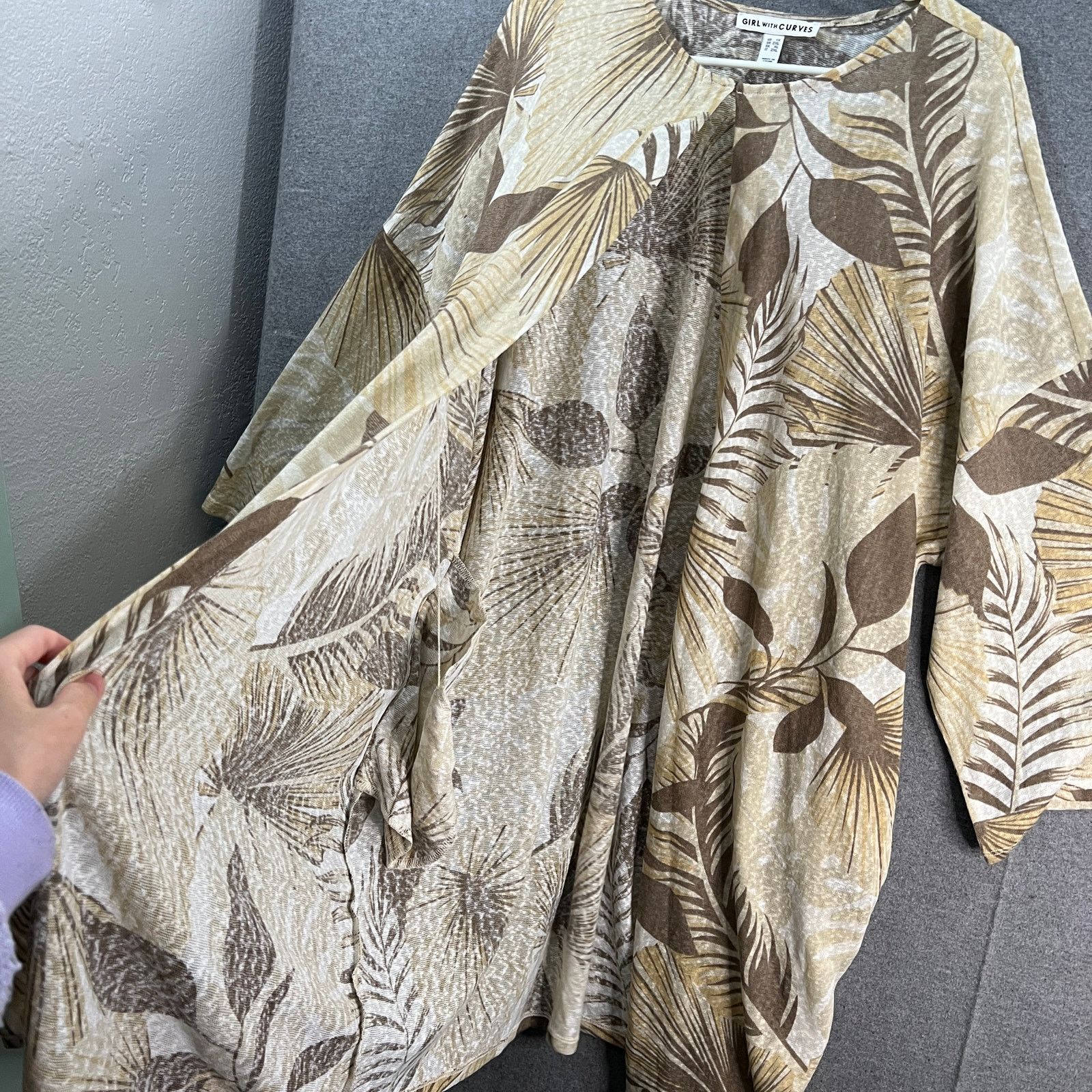 Other Girl With Curves Knit Palm Cardigan Neutral Palm Size 1X Size XL / US 12-14 / IT 48-50 - 7 Thumbnail