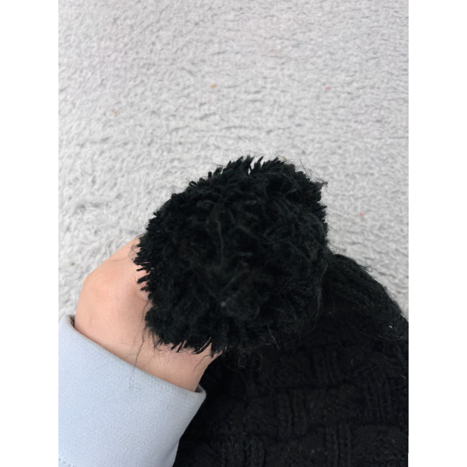 Vintage Womens Beanie One Size Black Cable Knit Acrylic Winter Snow Ski Pom Size ONE SIZE - 2 Thumbnail