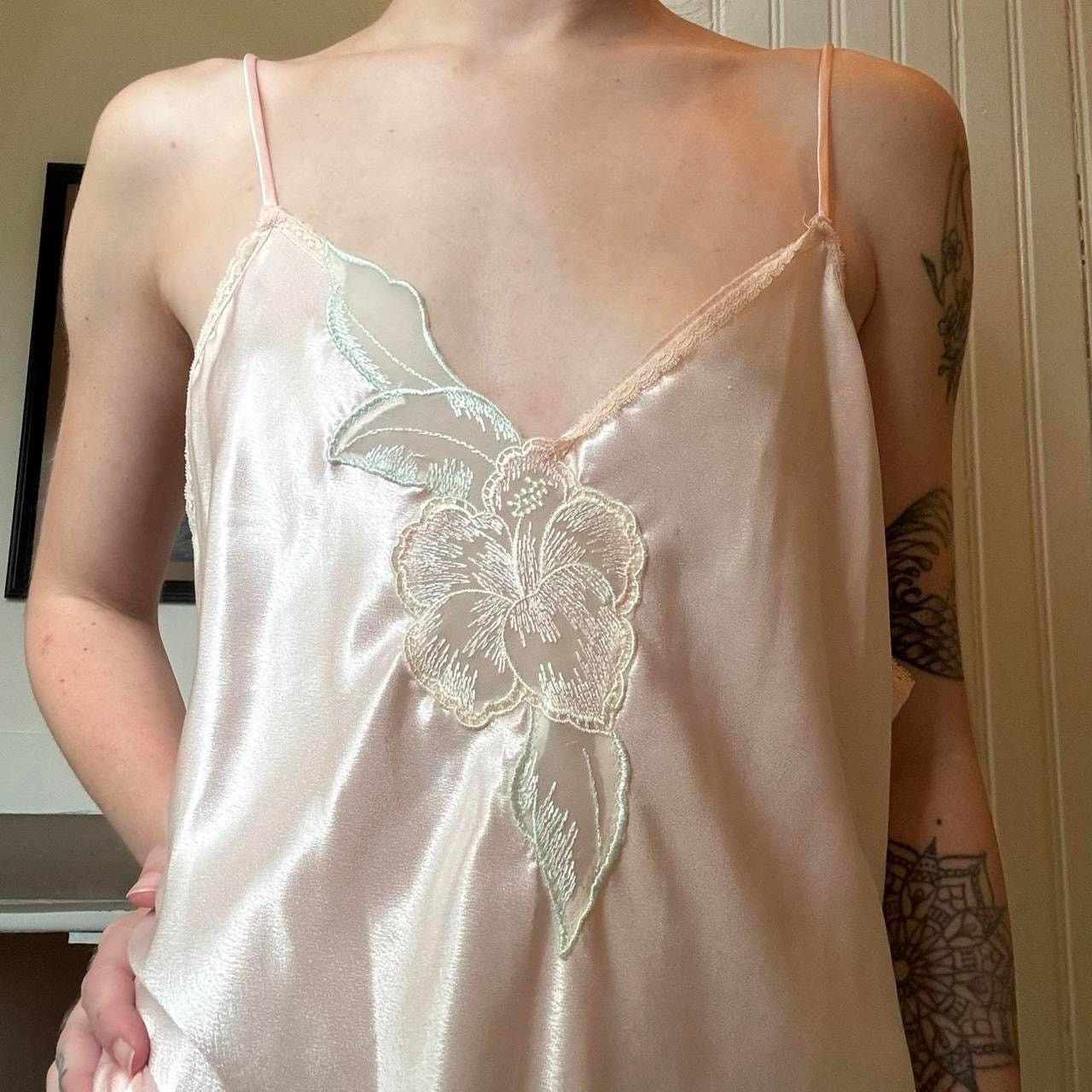 Other Vintage Hibiscus Pink Satin Mini Slip Lace Trim 90s Y2K Size S / US 4 / IT 40 - 2 Thumbnail
