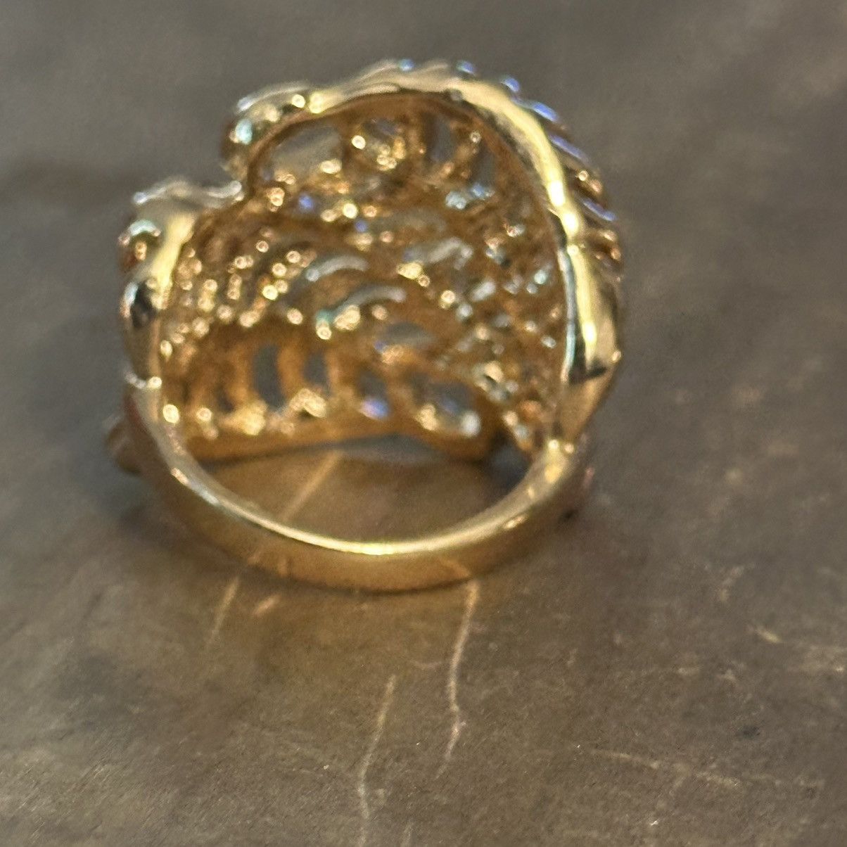 Other Gold tone wrapped filigree leaf ring Size ONE SIZE - 7 Thumbnail