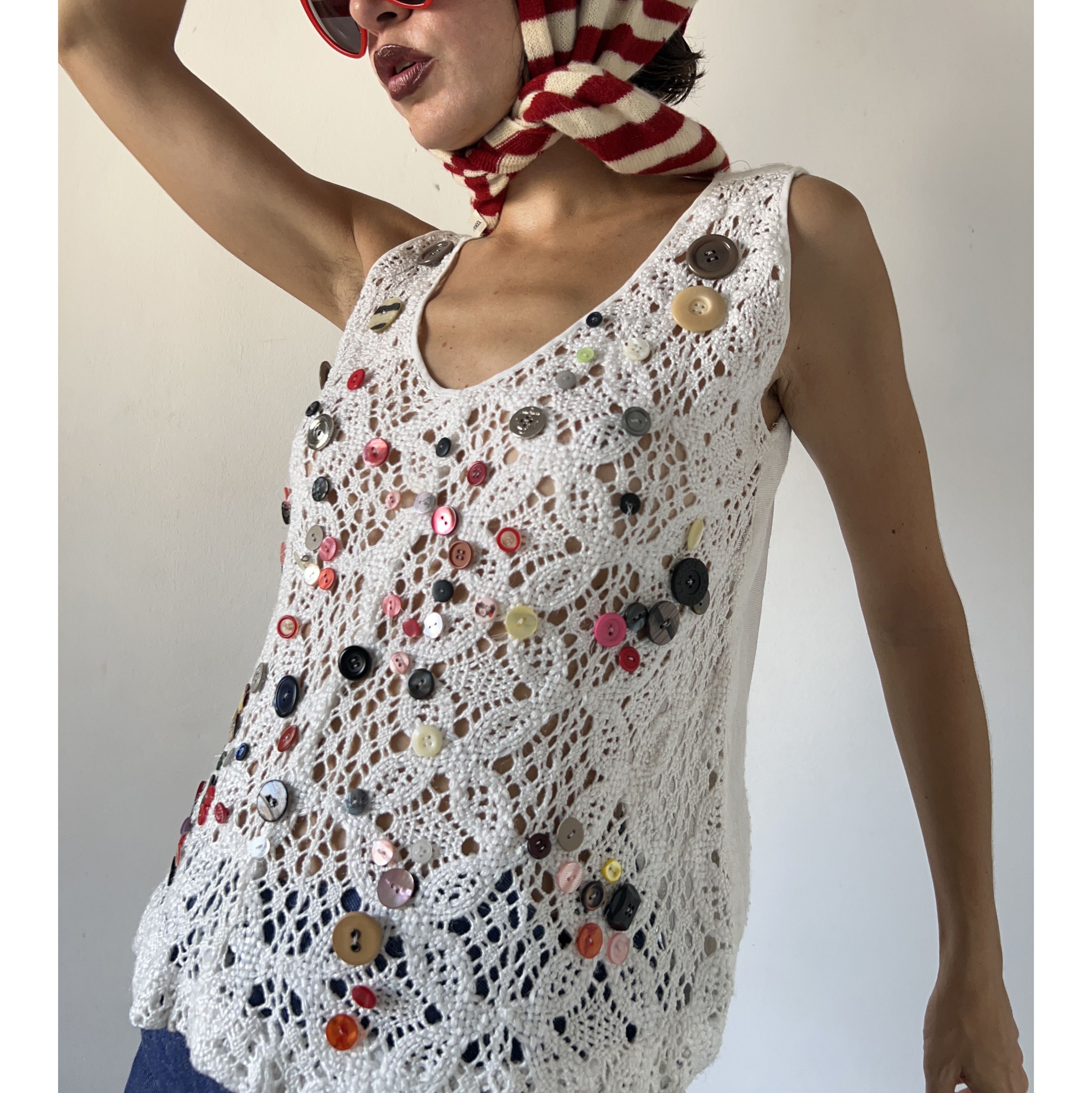 Custommade Vintage white crochet button appliqué tank top Size M / US 6-8 / IT 42-44 - 5 Thumbnail