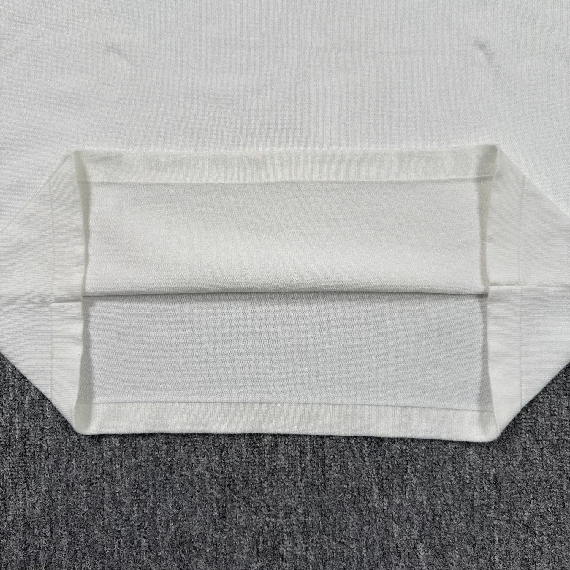 Louis Vuitton white embossed logo short sleeve shirt Size US S / EU 44-46 / 1 - 4 Thumbnail