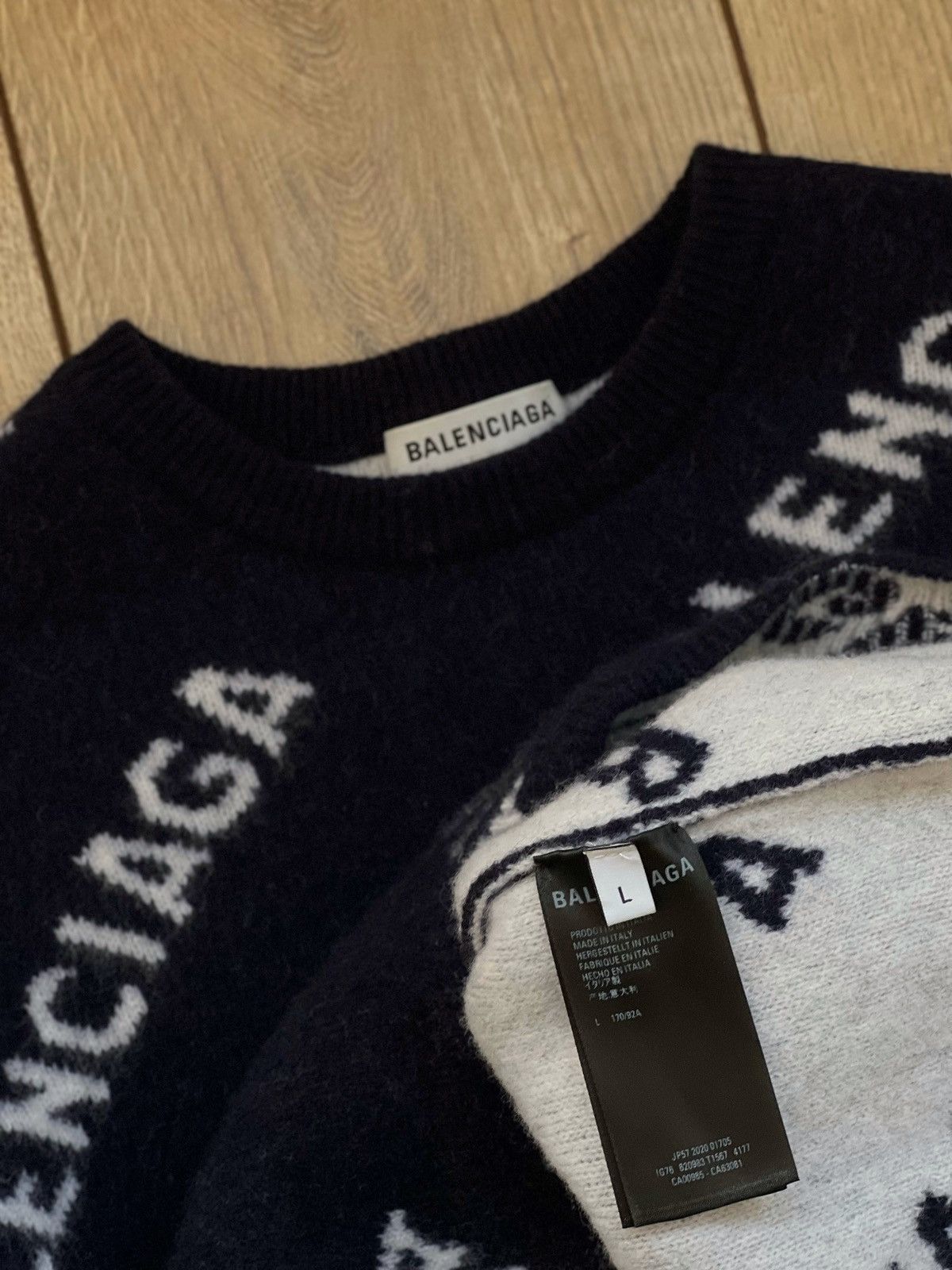 Balenciaga Balenciaga All Over Logo Sweater Size US L / EU 52-54 / 3 - 3 Thumbnail