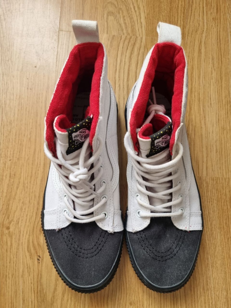 NASA × Vans Vans Sk8-Hi MTE NASA Space Voyager True White Size US 6.5 / EU 39-40 - 4 Thumbnail
