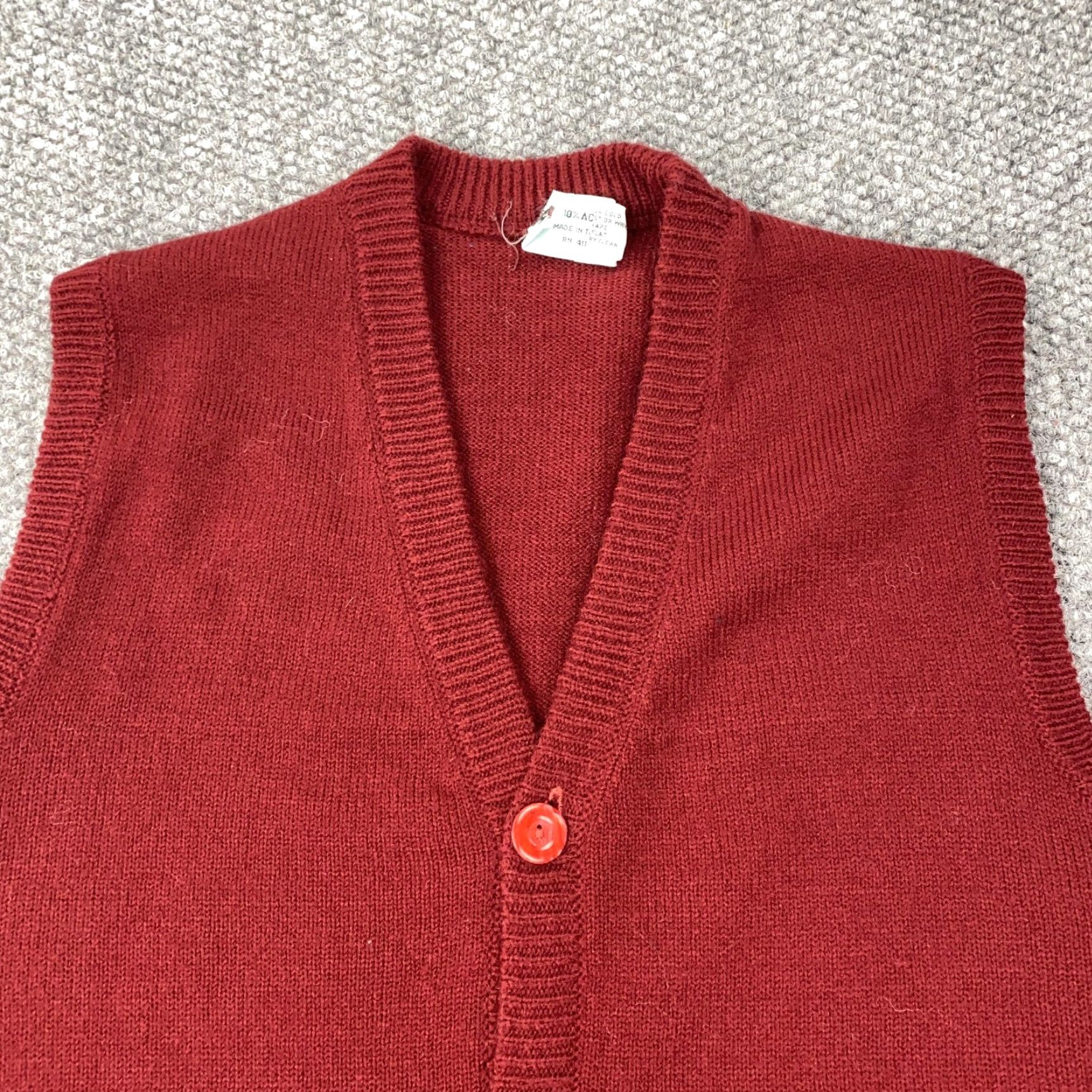 KEEN VINTAGE Keen Mens Sweater Vest Cardigan Knit Red Medium Pockets V-Neck 70s Ivy League Retro Grunge Admirers Mens Size US M / EU 48-50 / 2 - 2 Thumbnail
