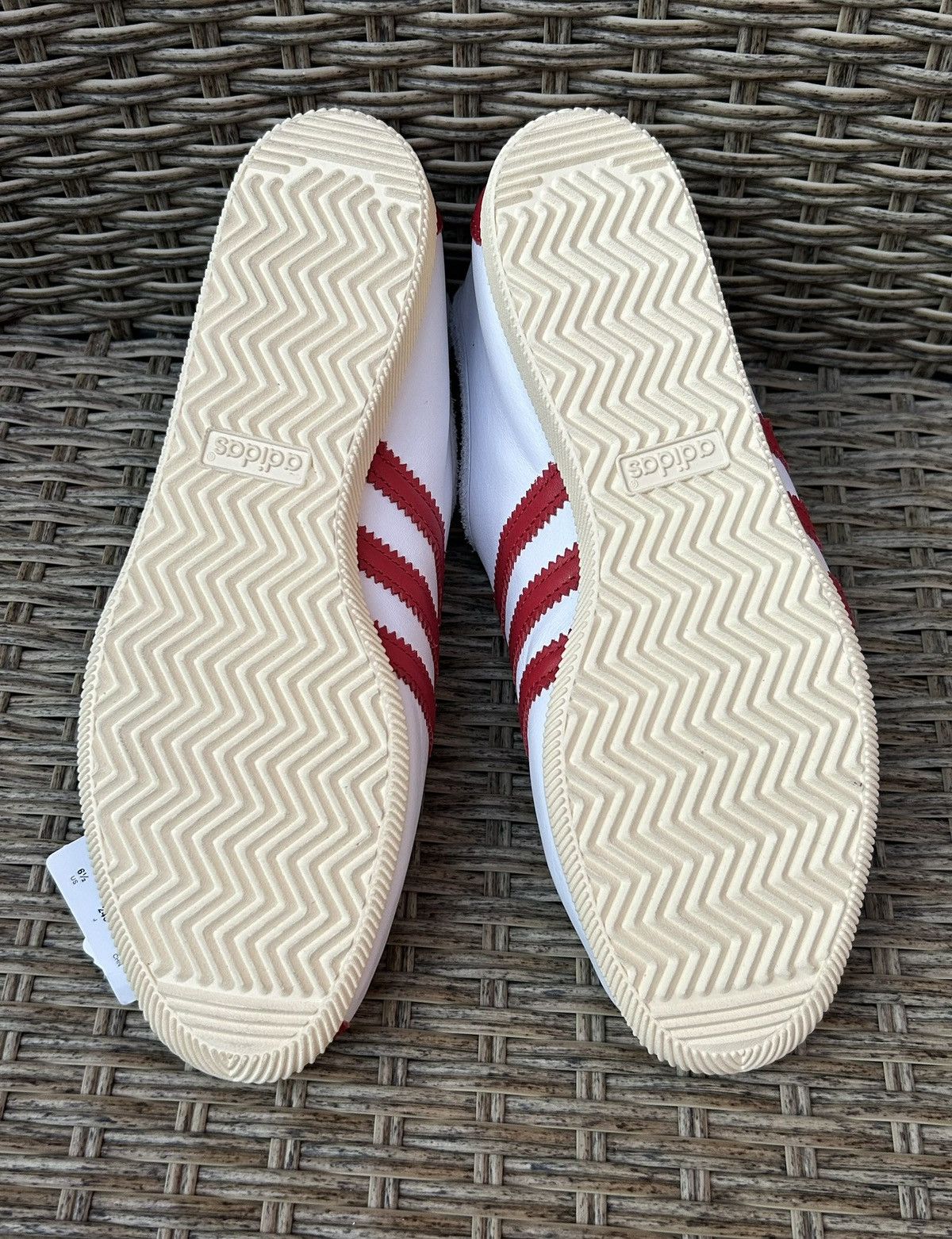 Adidas adidas Originals Japan White Power Red Low-Top Trainers Size US 6.5 / EU 39-40 - 9 Thumbnail