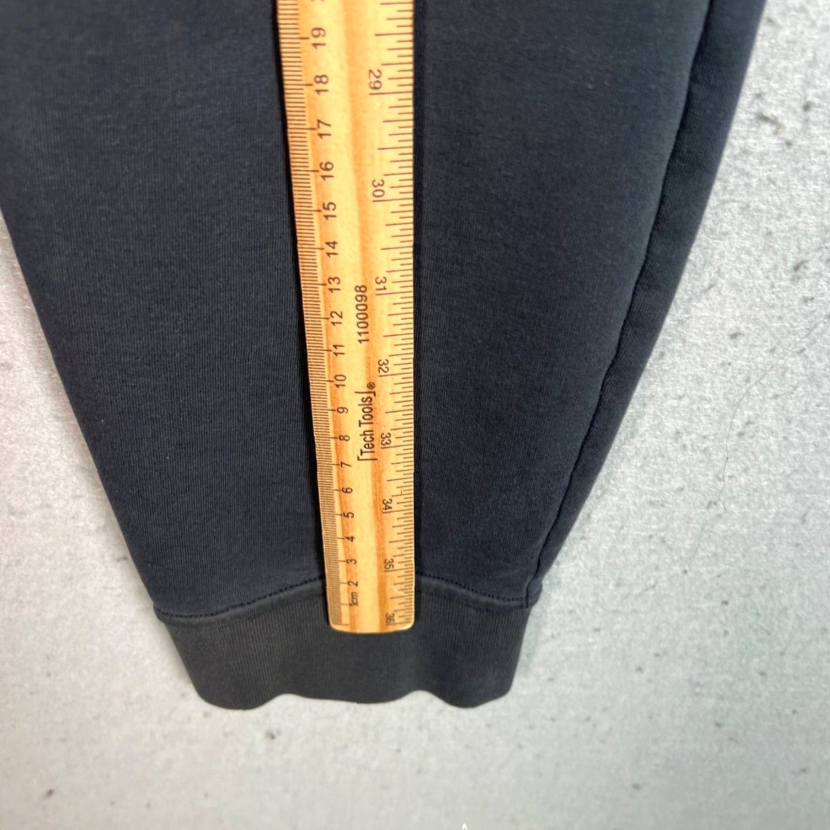 Lululemon Lululemon Mens Size Medium Black Jogger Sweatpants Drawstring Waist Stretch Pants Size US 31 - 6 Thumbnail
