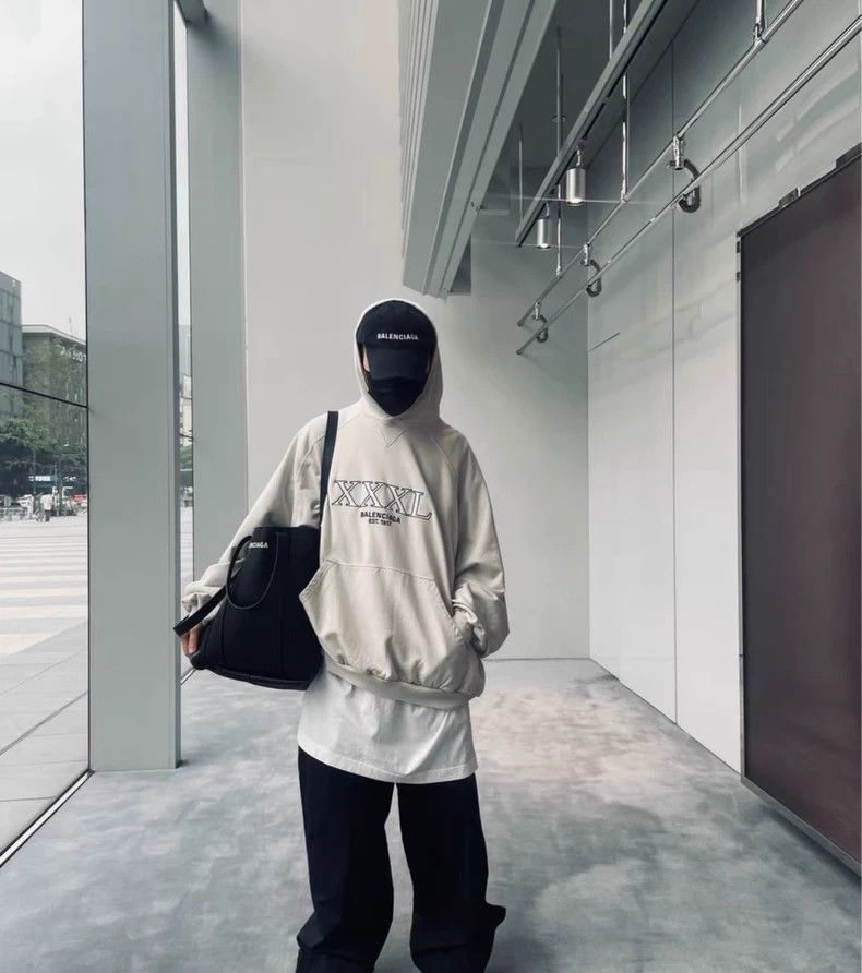 Balenciaga Balenciaga Off-White Fake Two-Piece Sweatshirt Size US L / EU 52-54 / 3 - 5 Thumbnail