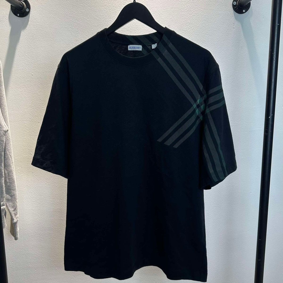 Burberry BUBRERRY NOVA CHECK T SHIRT Size US L / EU 52-54 / 3 - 1 Thumbnail