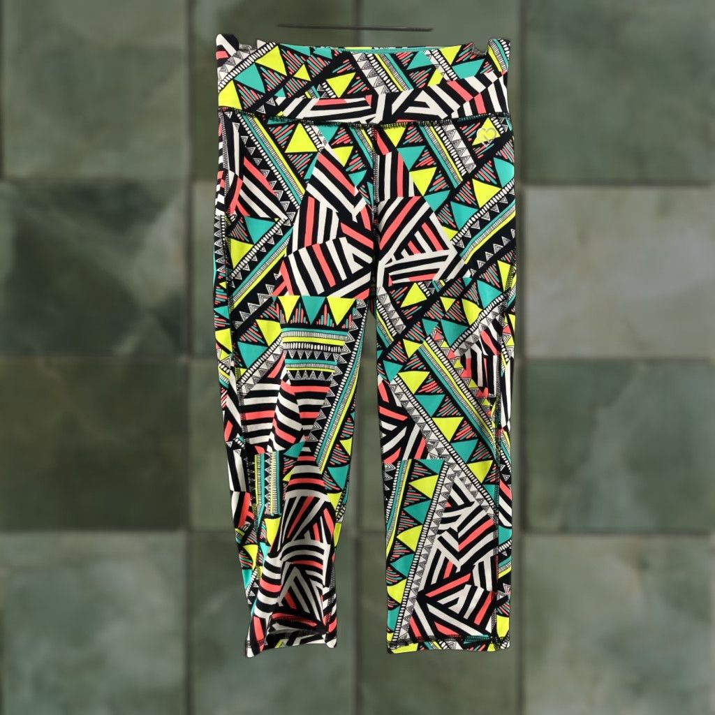Olive LIVE LOVE DREAM Yoga Pants Womens Small Abstract AOP Capri Pants Size 28" / US 6 / IT 42 - 1 Thumbnail