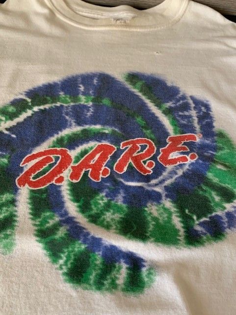 D.A.R.E Vintage 90's D.A.R.E. Tie-Dye Logo T-Shirt Size US S / EU 44-46 / 1 - 3 Thumbnail