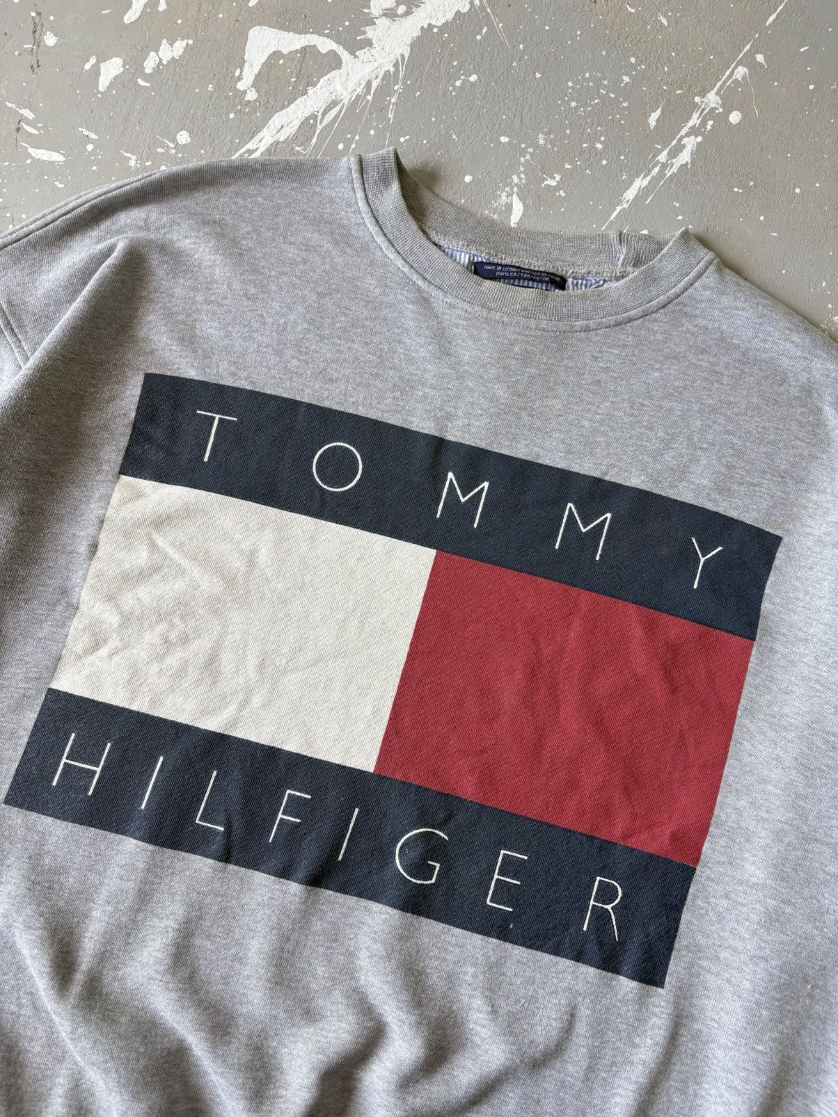 Tommy Hilfiger TOMMY HILFIGER Big Logo Oversized Sweatshirt Jumper Crewneck Size US L / EU 52-54 / 3 - 2 Thumbnail