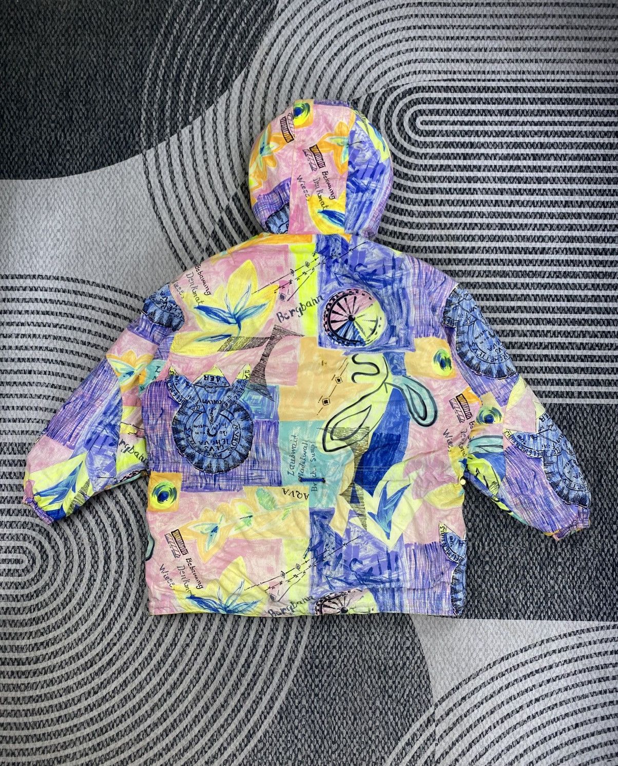 Descente Vintage Descente Multicolour Abstract Print Ski Jacket Size US XL / EU 56 / 4 - 2 Thumbnail