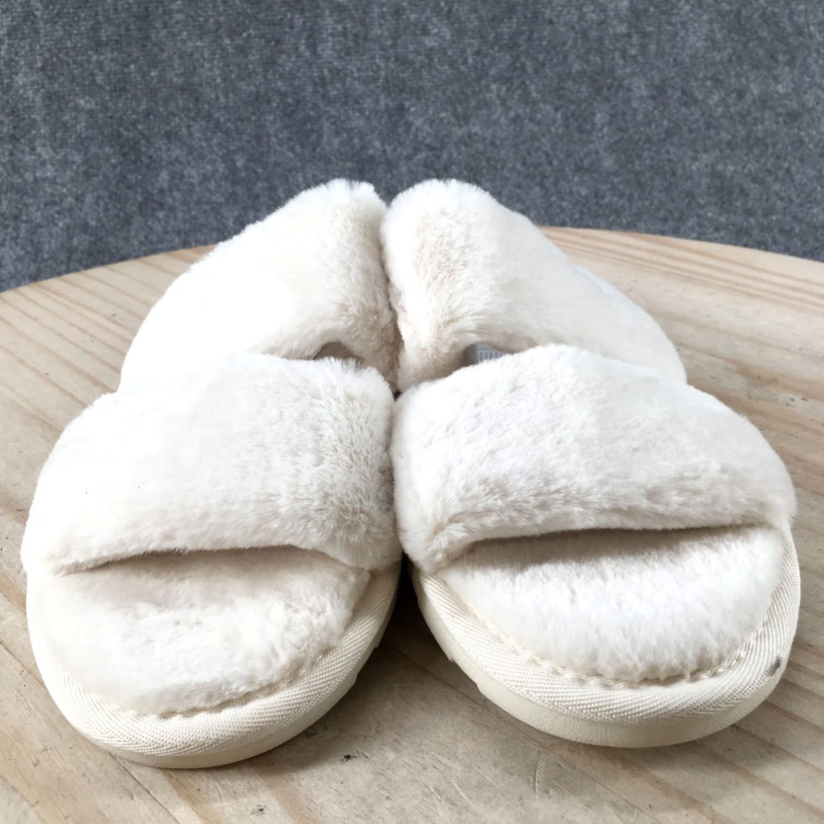 Vintage Stars Above Slippers Womens Open Toe Double Straps Slide Flats White Faux Fur Shoes Slipper Boys Girls Mens Womens 7 4.5 5.5 37.5 37.5 7 7 Size US 7 / IT 37 - 5 Thumbnail