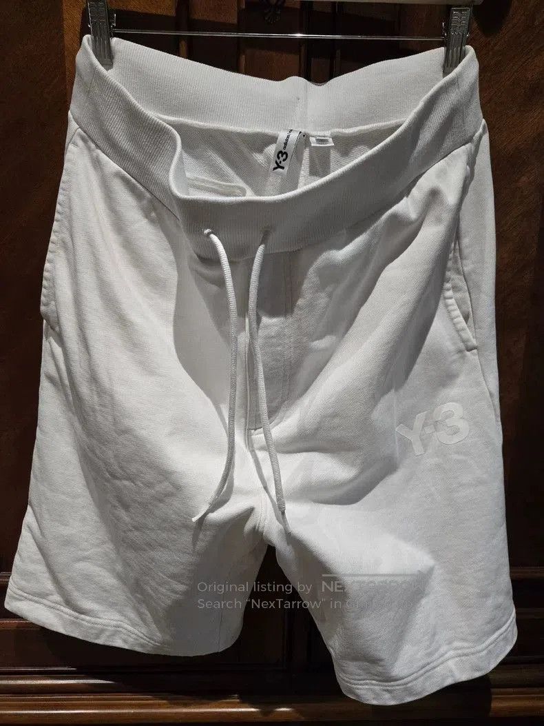 Y-3 Y-3 White Drawstring Shorts. Size US 43 - 1 Thumbnail