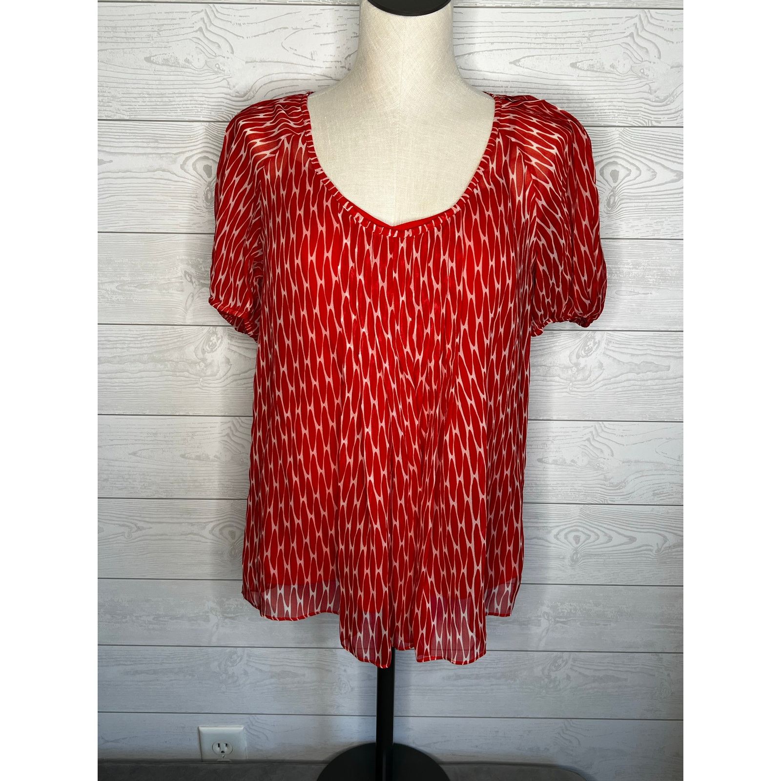 Banana Republic Banana Republic Silk Blouse Red geometric Ikat Print Size M Size M / US 6-8 / IT 42-44 - 2 Thumbnail