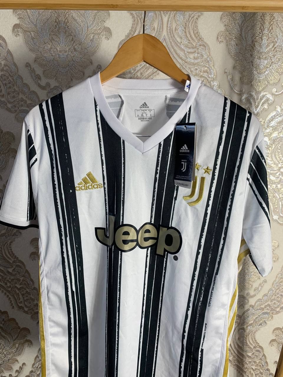 Vintage Very Rare Adidas FC Juventus Italy Soccer Jersey Y2K Retro Size US L / EU 52-54 / 3 - 2 Thumbnail