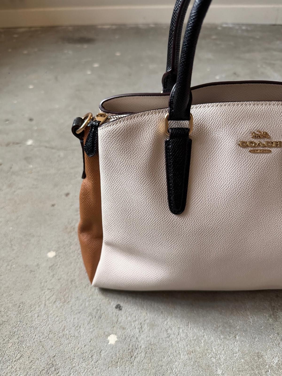 Coach Coach Margot Carryall Colorblock Shoulder Bag White Size ONE SIZE - 2 Thumbnail