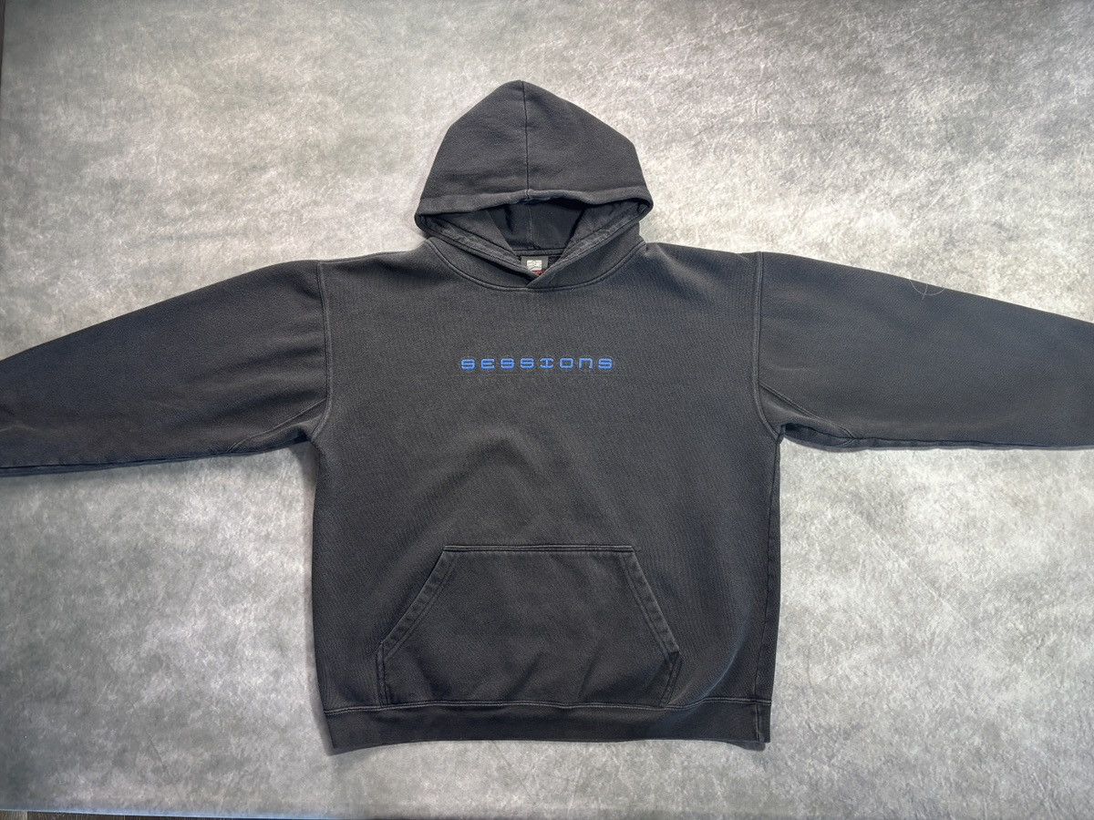 Sessions 1990s Vintage Sessions Hoodie Faded Snowboard Skateboard Y2K Size US L / EU 52-54 / 3 - 10 Thumbnail