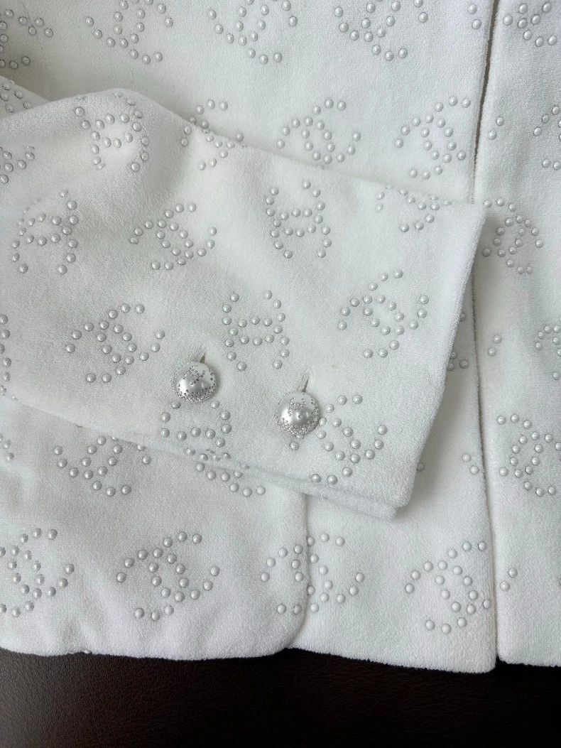 Chanel Chanel 23C white double C logo pearl jacket Size XS / US 0-2 / IT 36-38 - 3 Thumbnail