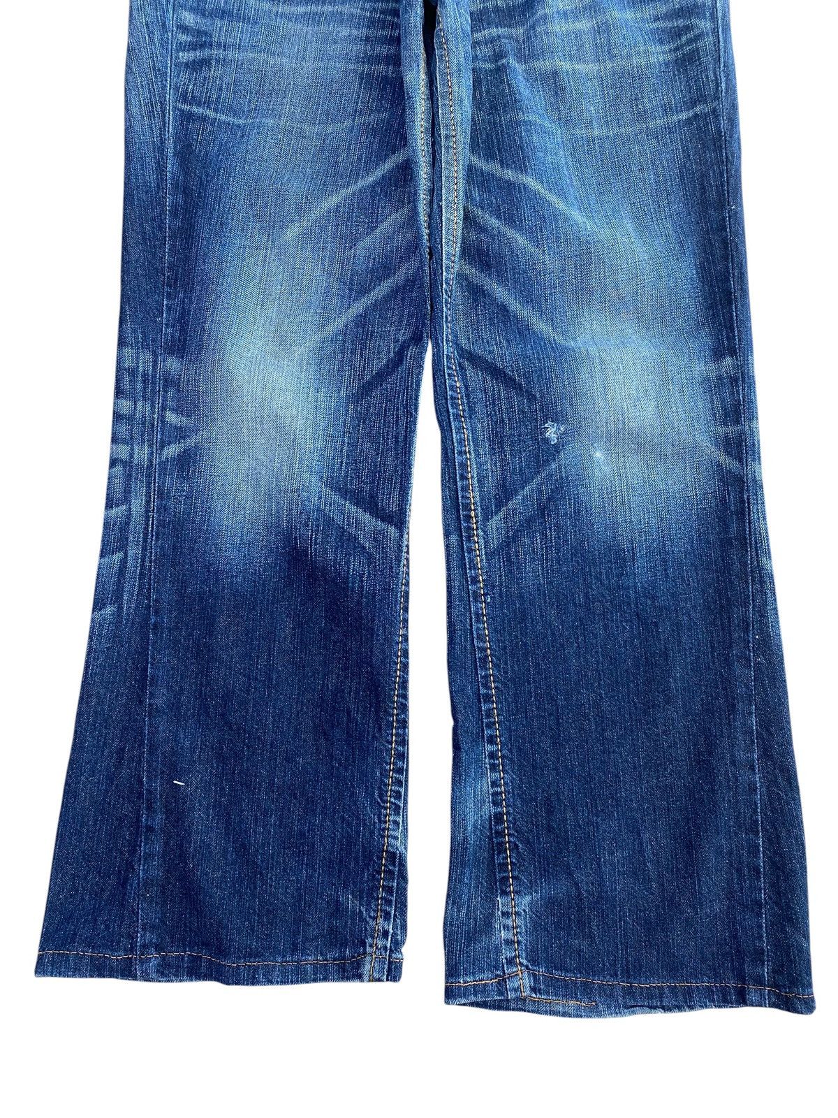 Edwin Vintage Edwin Whiskers Faded Style Bootcut Jeans Size US 30 / EU 46 - 9 Thumbnail